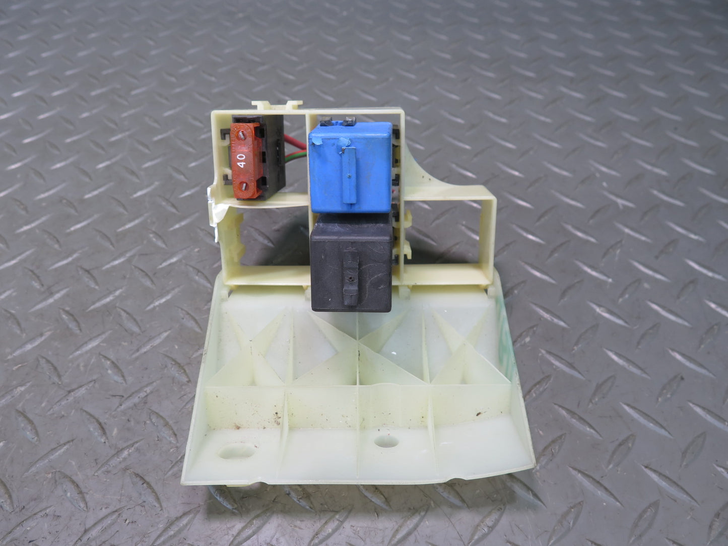 94-99 BMW E36 318iC Under Dash Fuse Relay Box w Bracket 8369056 OEM