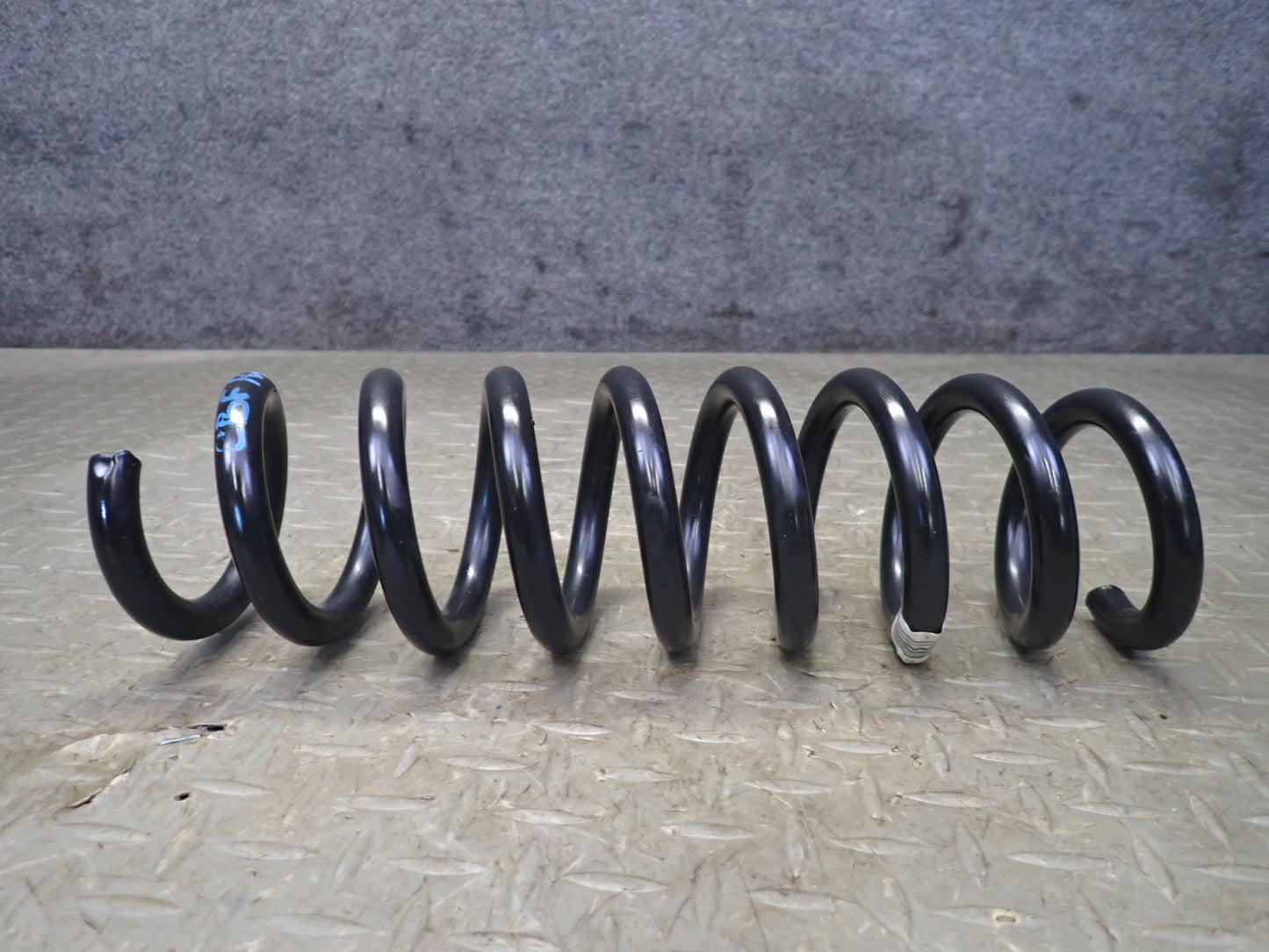 14-16 BMW F32 435XI AWD Rear Suspension Left & Right Coil Spring Set OEM