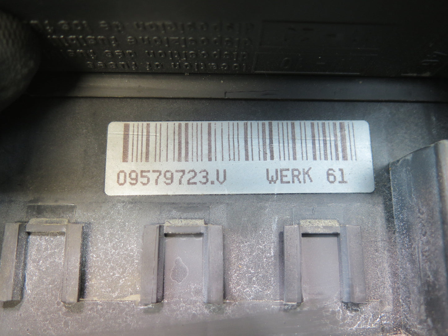 94-99 BMW E36 318Ci Under Hood Engine Bay Fuse Relay Box 1387590 OEM