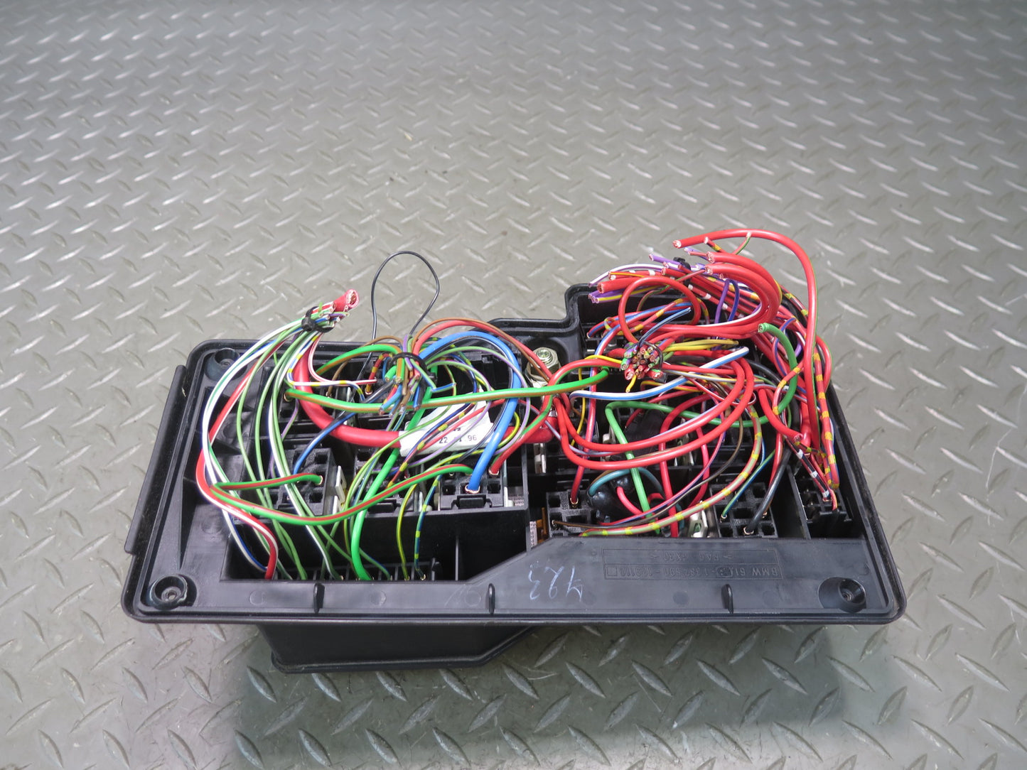 94-99 BMW E36 318Ci Under Hood Engine Bay Fuse Relay Box 1387590 OEM