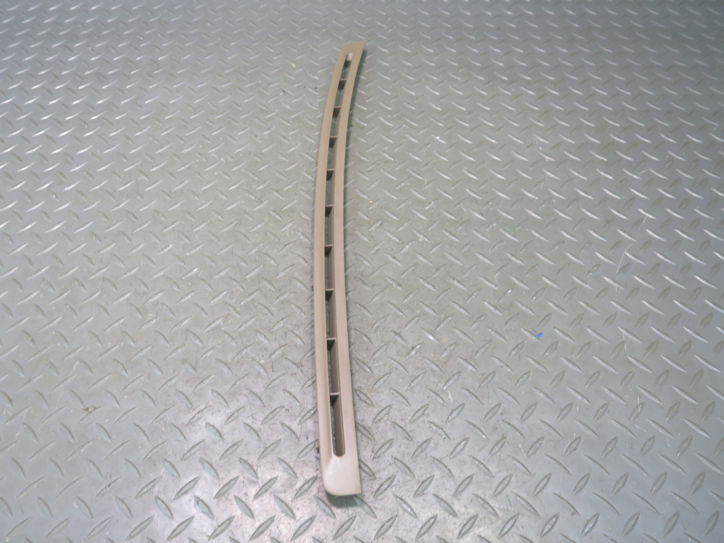 94-99 BMW E36 318CI Set of 2 Dash Left & Right Defrost Air Vent Grille Beige OEM