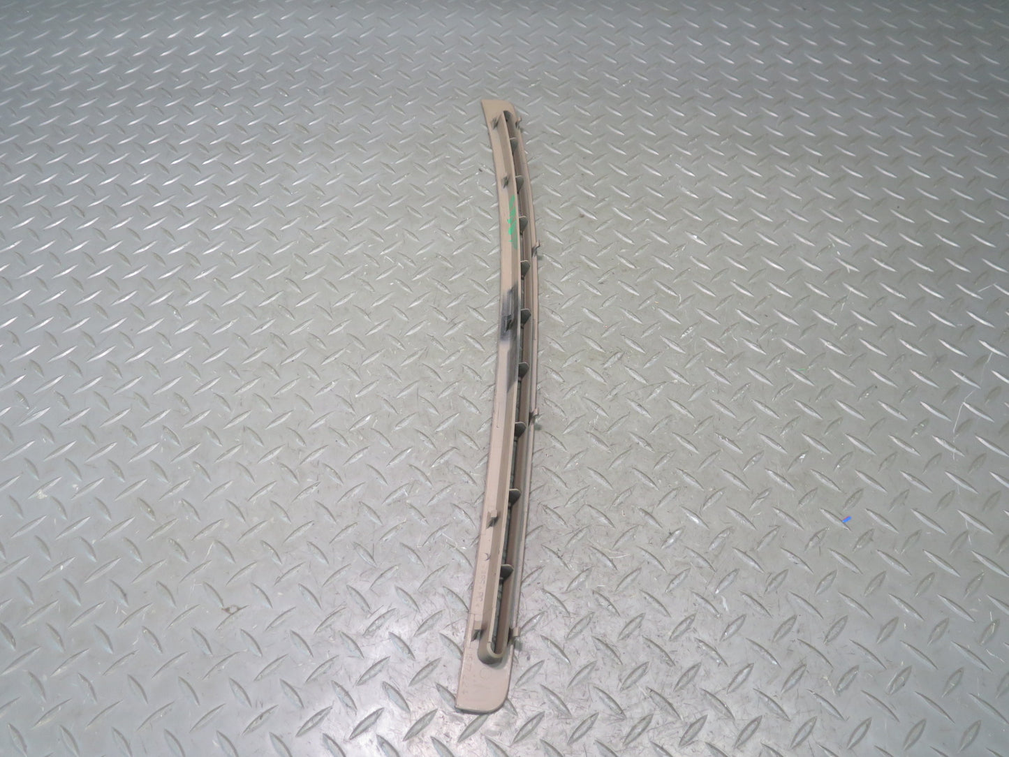 94-99 BMW E36 318CI Set of 2 Dash Left & Right Defrost Air Vent Grille Beige OEM