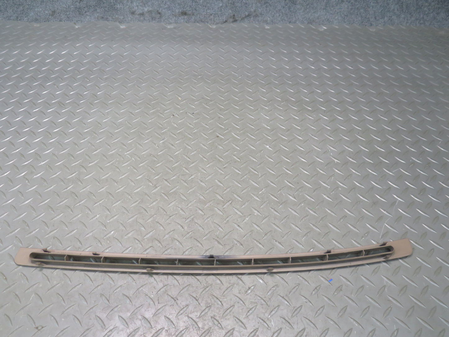 94-99 BMW E36 318CI Set of 2 Dash Left & Right Defrost Air Vent Grille Beige OEM