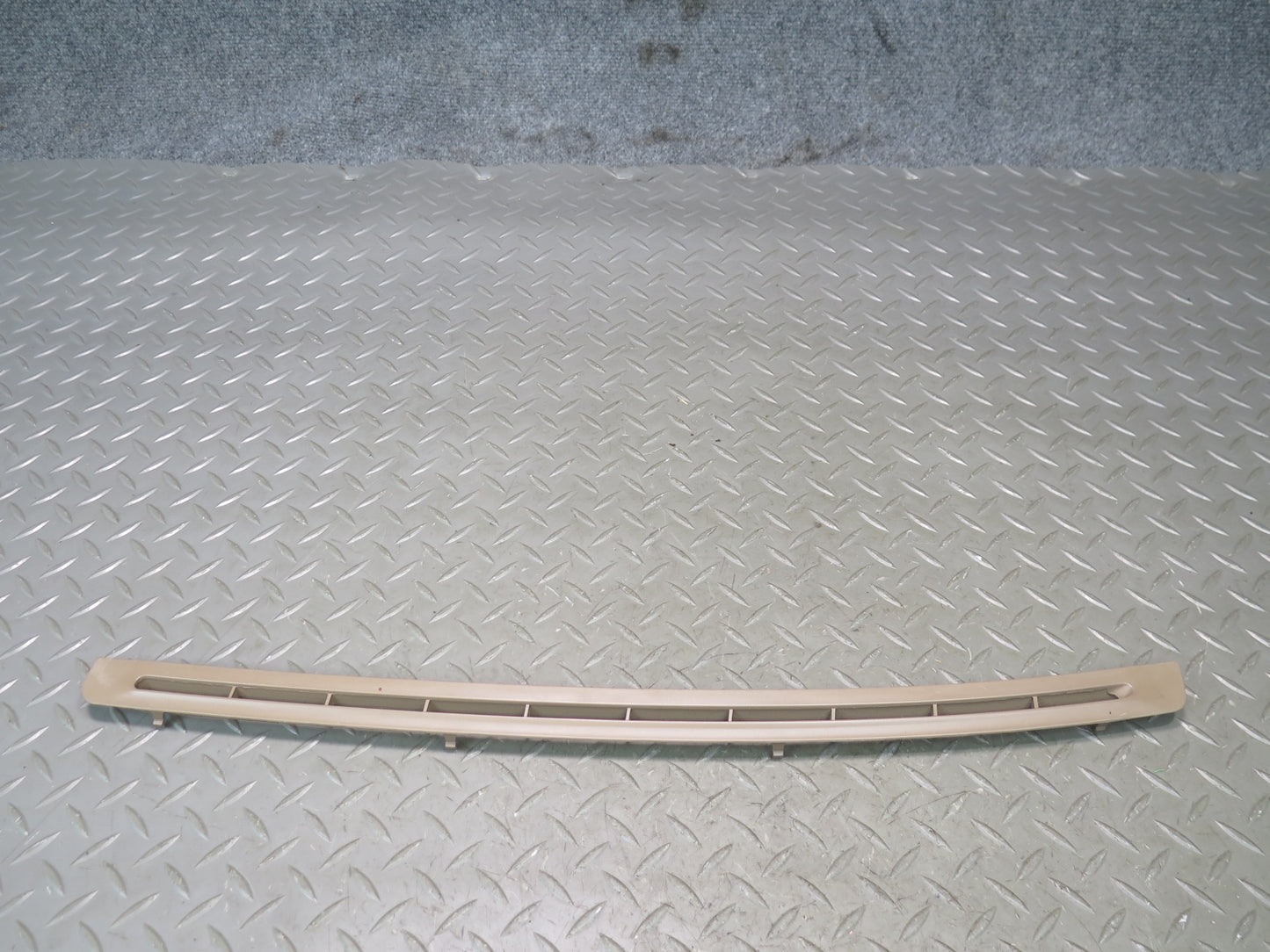 94-99 BMW E36 318CI Set of 2 Dash Left & Right Defrost Air Vent Grille Beige OEM