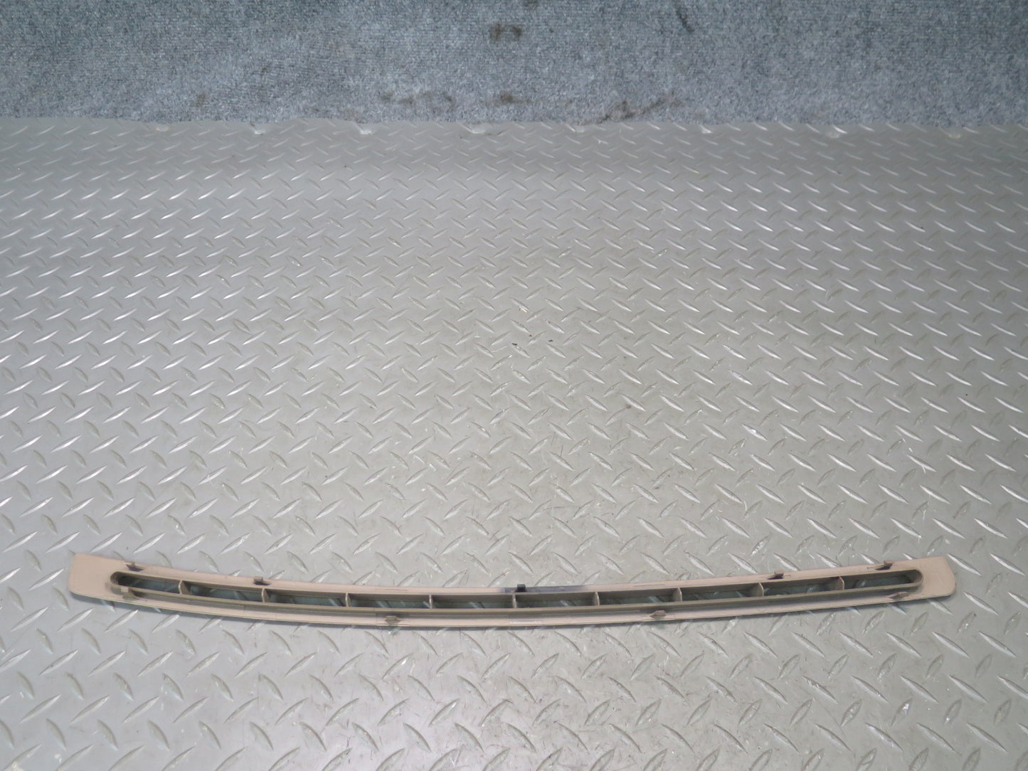 94-99 BMW E36 318CI Set of 2 Dash Left & Right Defrost Air Vent Grille Beige OEM