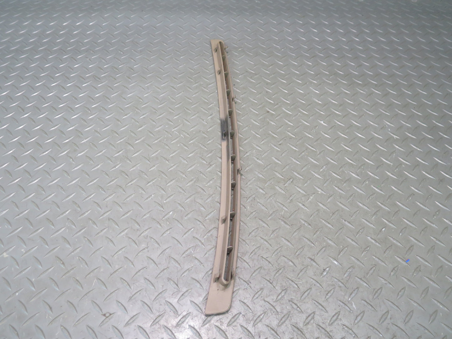94-99 BMW E36 318CI Set of 2 Dash Left & Right Defrost Air Vent Grille Beige OEM