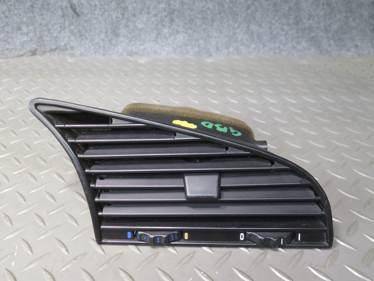 94-99 BMW E36 318ic Conv Set of 3 Dash Left Center Right Air Vent Trim Panel OEM