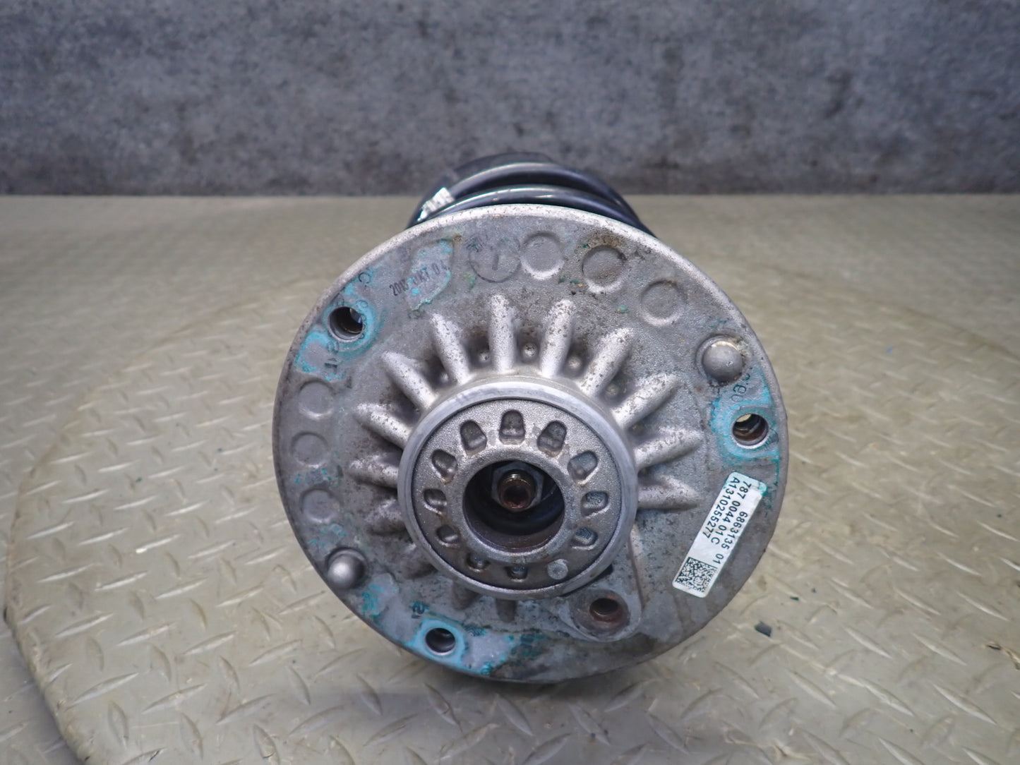 14-15 BMW F32 435XI AWD Front Left Strut Shock Absorber w Spring OEM