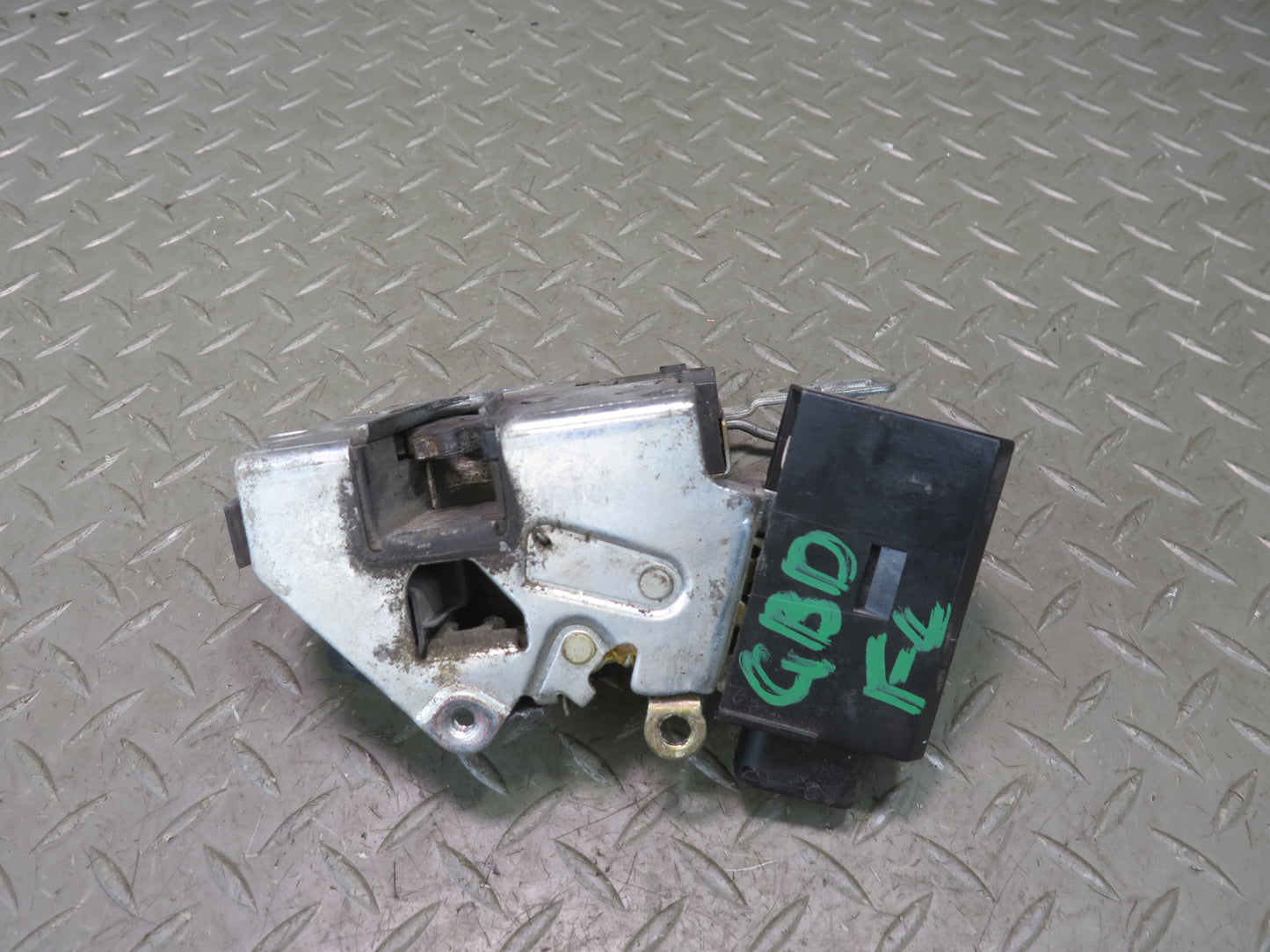 94-99 BMW E36 318ic Convertible Coupe Front Left Door Lock Latch Actuator OEM