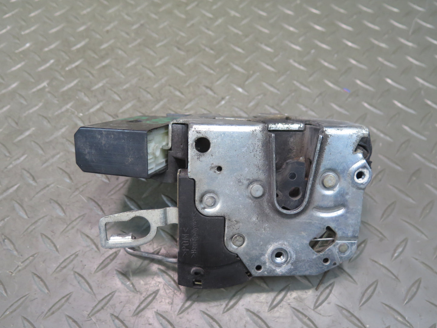 94-99 BMW E36 318ic Convertible Coupe Front Left Door Lock Latch Actuator OEM