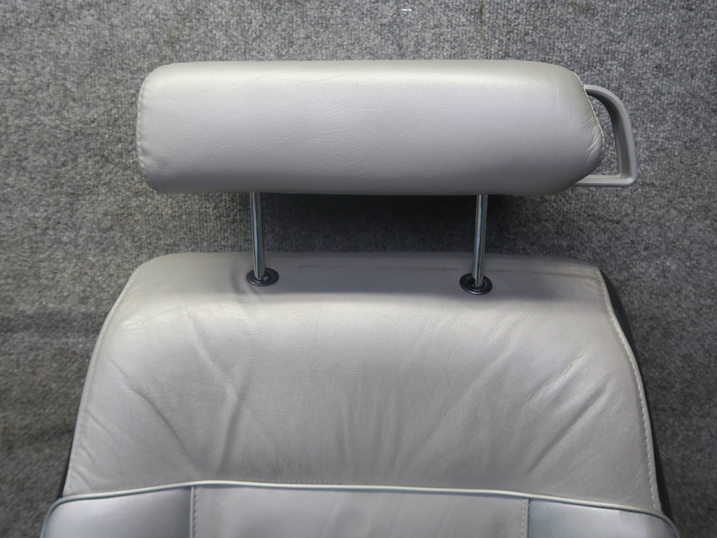 82-83 Datsun Nissan 280ZX S130 2+0 Set of 2 Front Right & Left Leather Seat OEM