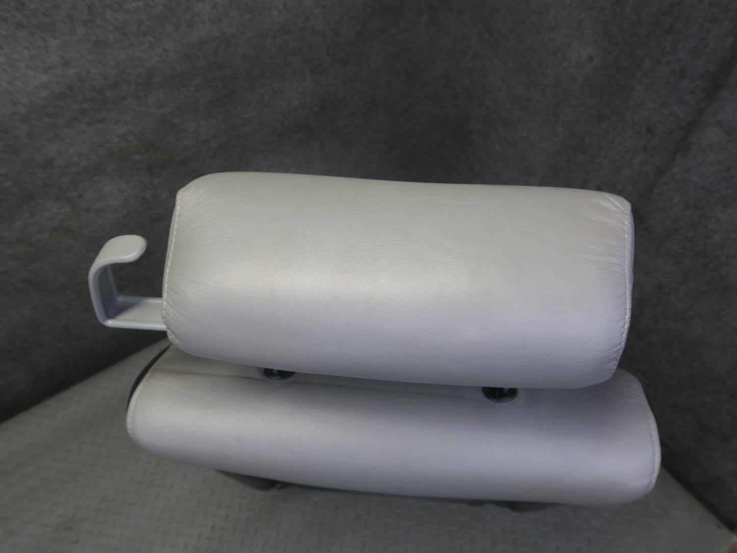 82-83 Datsun Nissan 280ZX S130 2+0 Set of 2 Front Right & Left Leather Seat OEM