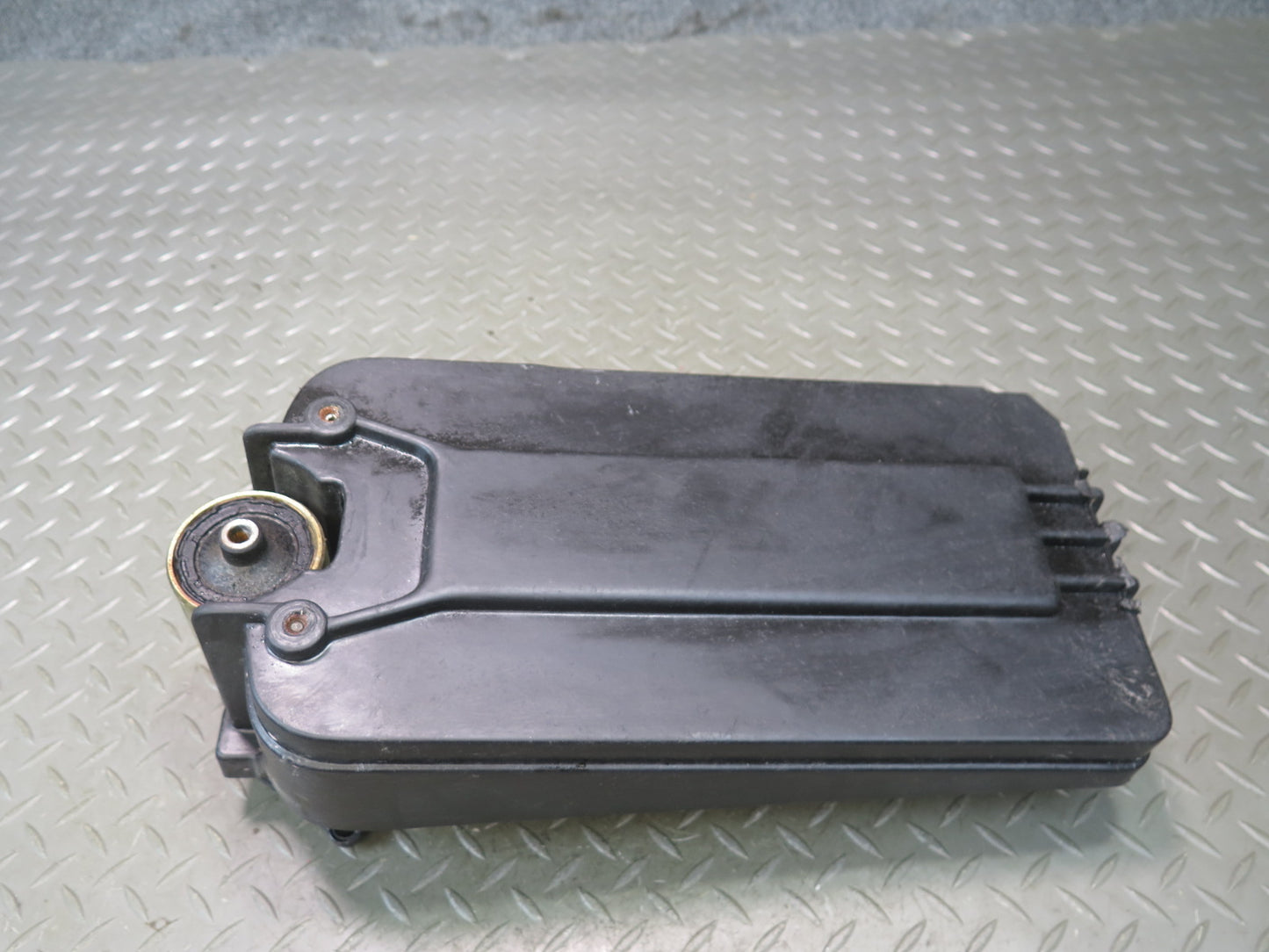 94-99 BMW E36 318iC Convertible Battery Tray Vibration Absorber Bracket OEM