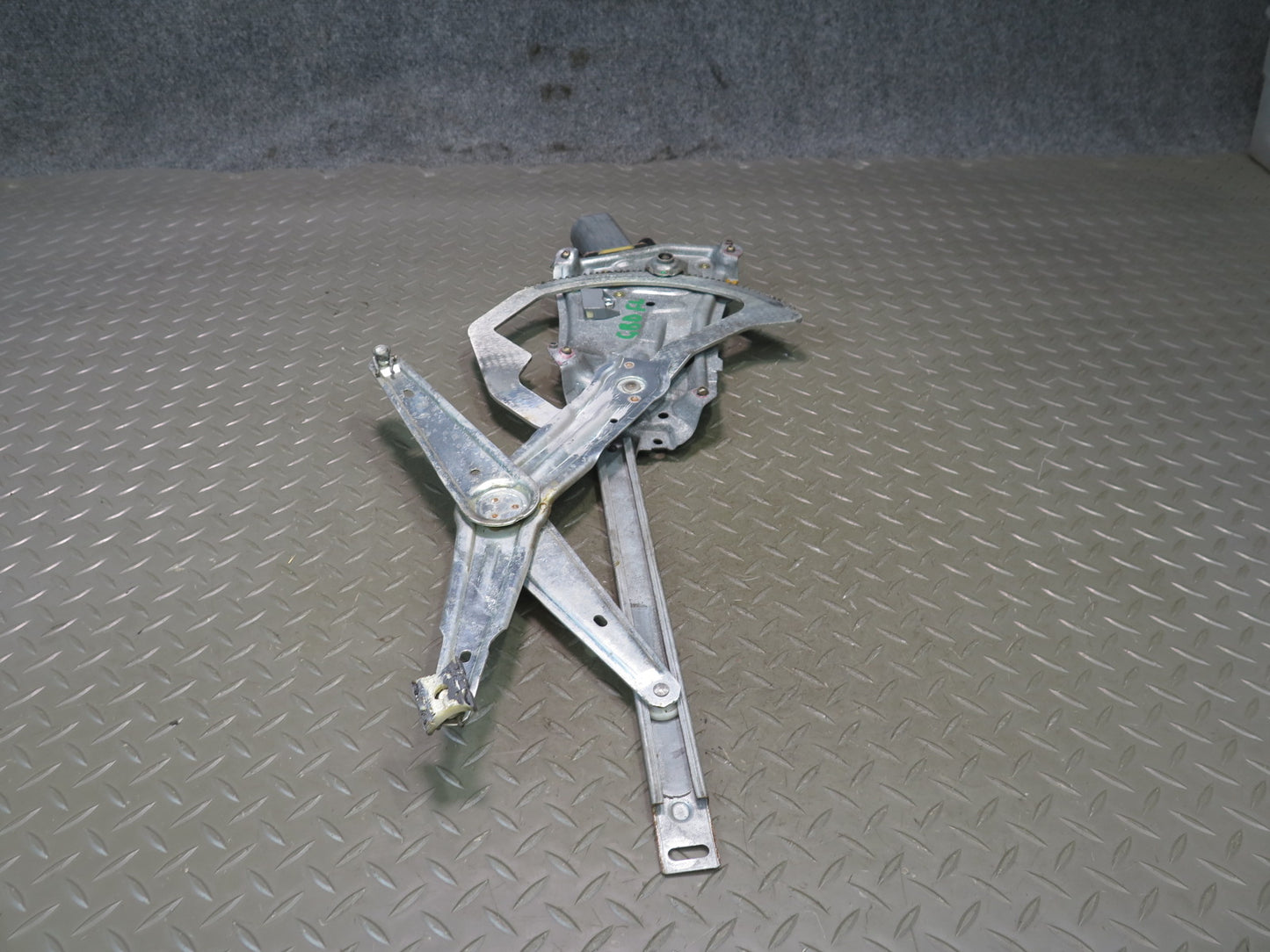 94-99 BMW E36 318ic Convertible Coupe Left Door Window Regulator w Motor OEM
