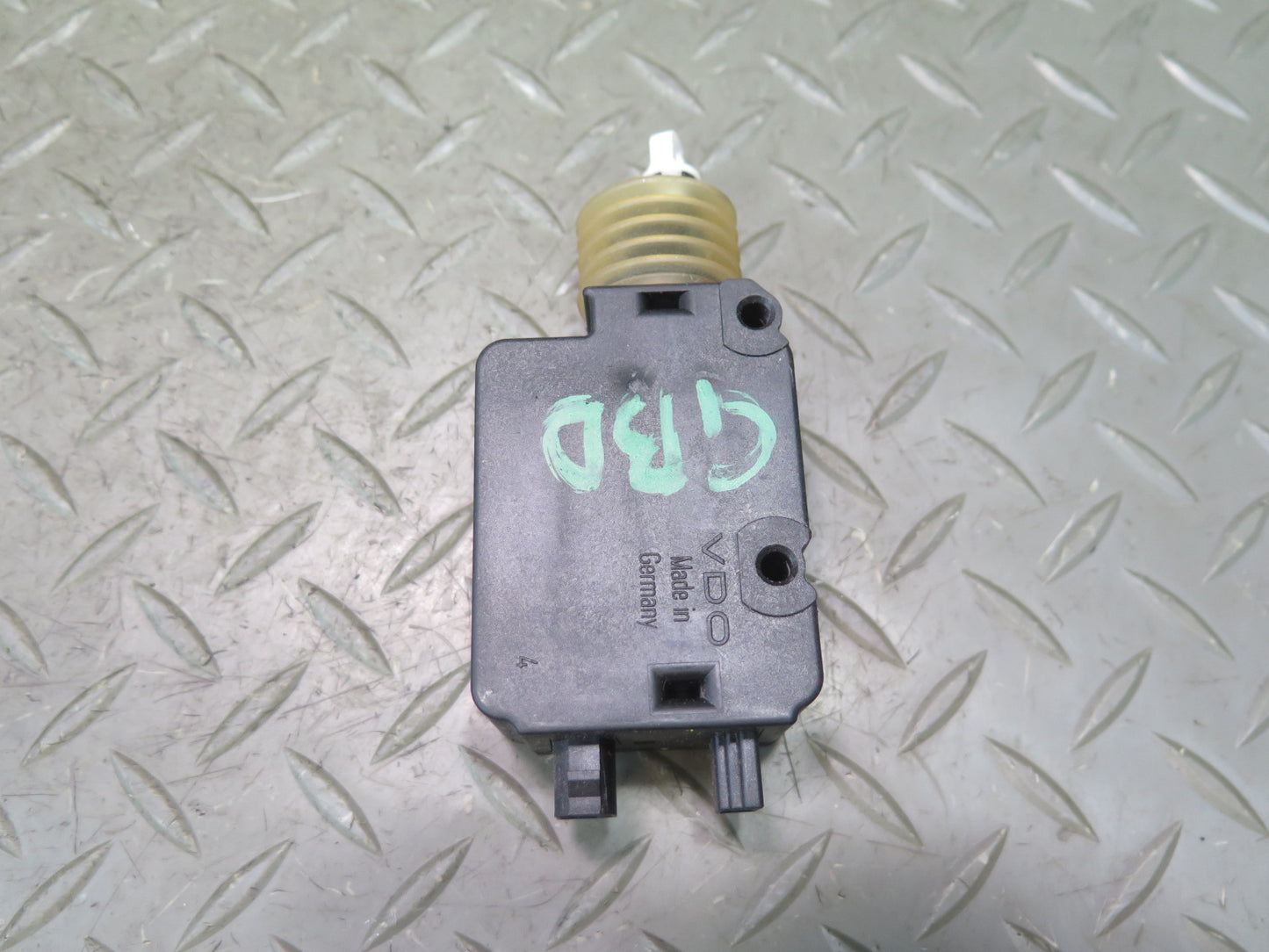 94-99 BMW E36 318iC Convertible Rear Trunk Lid Lock Latch Actuator 8361363 OEM