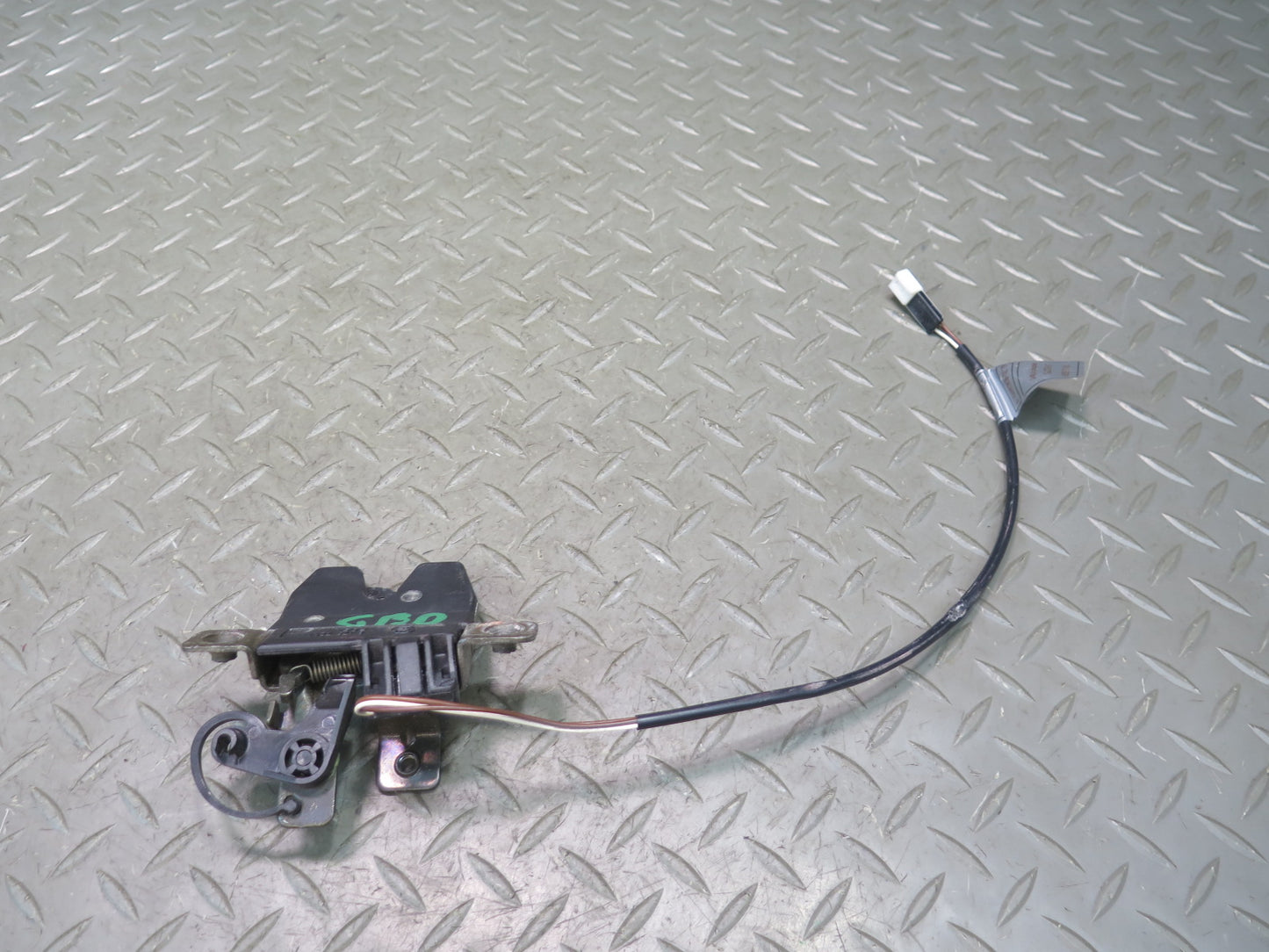 94-99 BMW E36 318iC Convertible Rear Trunk Lid Lock Latch Actuator 8173721 OEM