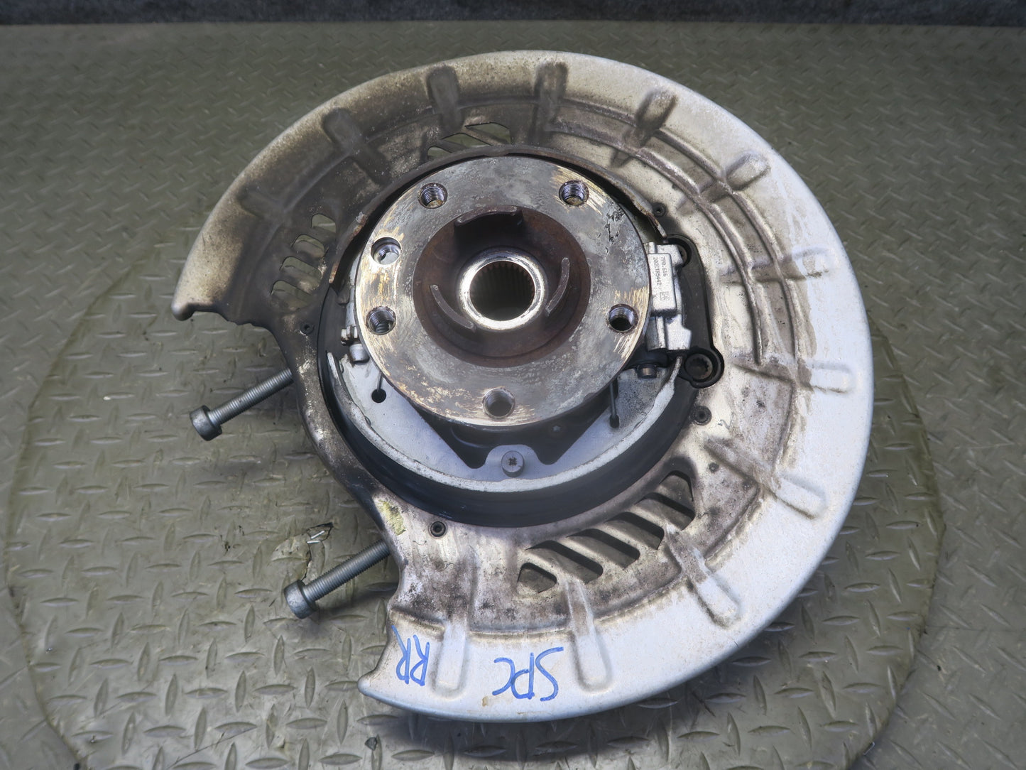 2011-2018 Porsche Cayenne 958 AWD Rear Right Spindle Knuckle Wheel Hub Bearing