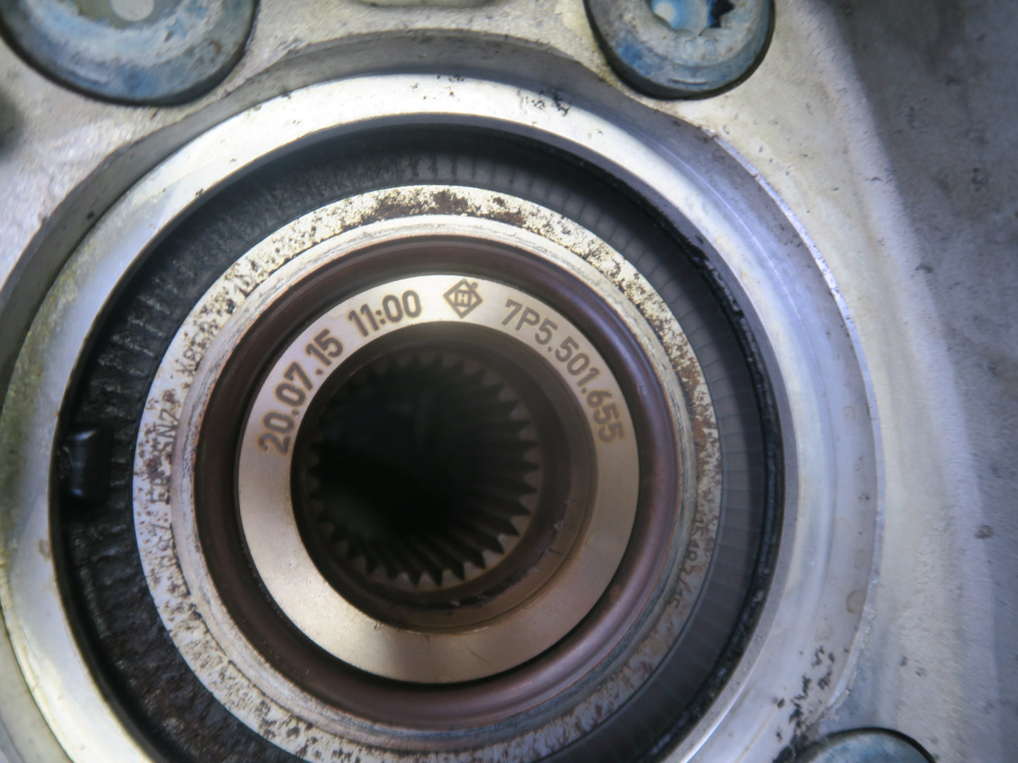 2011-2018 Porsche Cayenne 958 AWD Rear Right Spindle Knuckle Wheel Hub Bearing