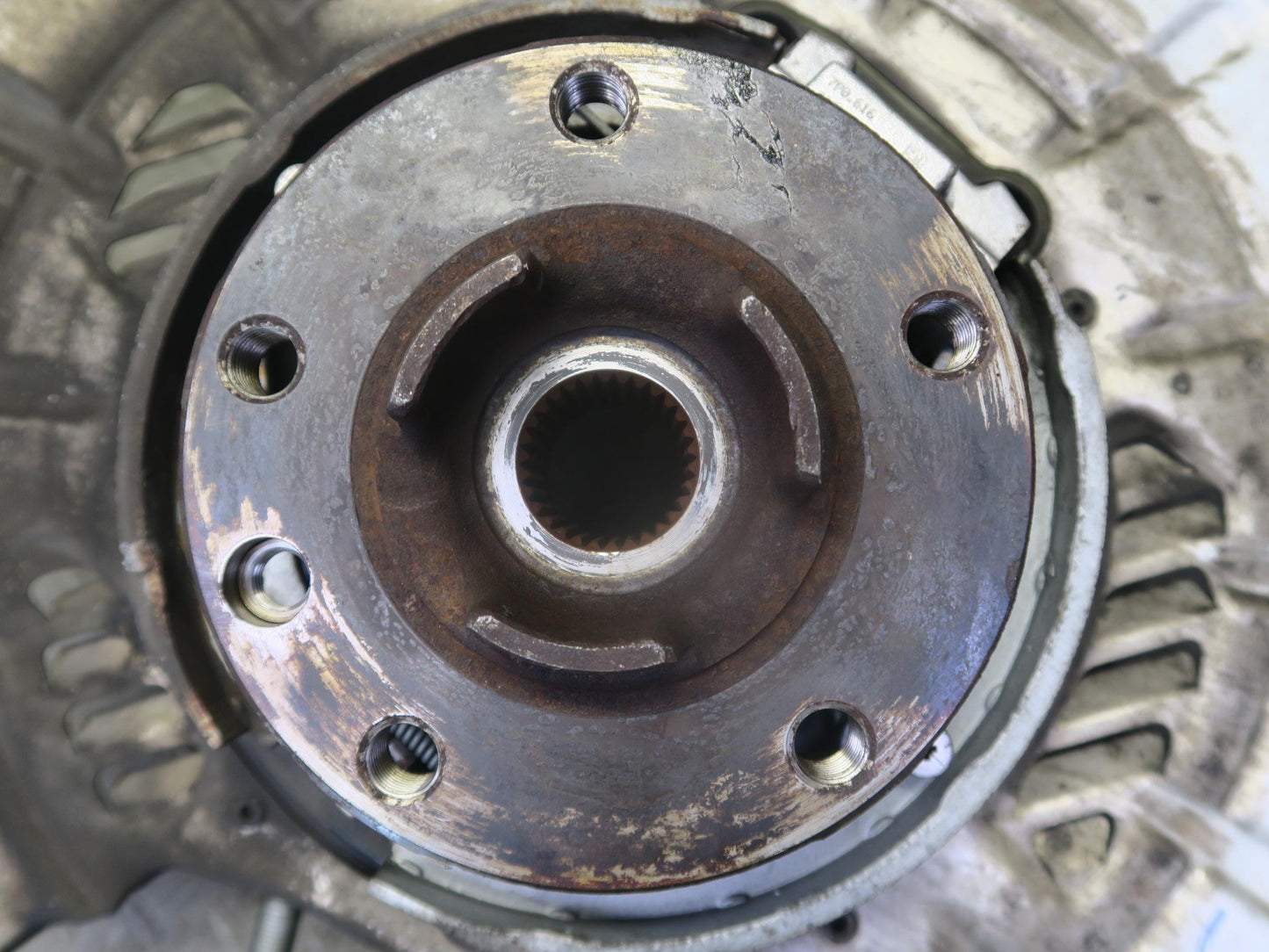 2011-2018 Porsche Cayenne 958 AWD Rear Right Spindle Knuckle Wheel Hub Bearing