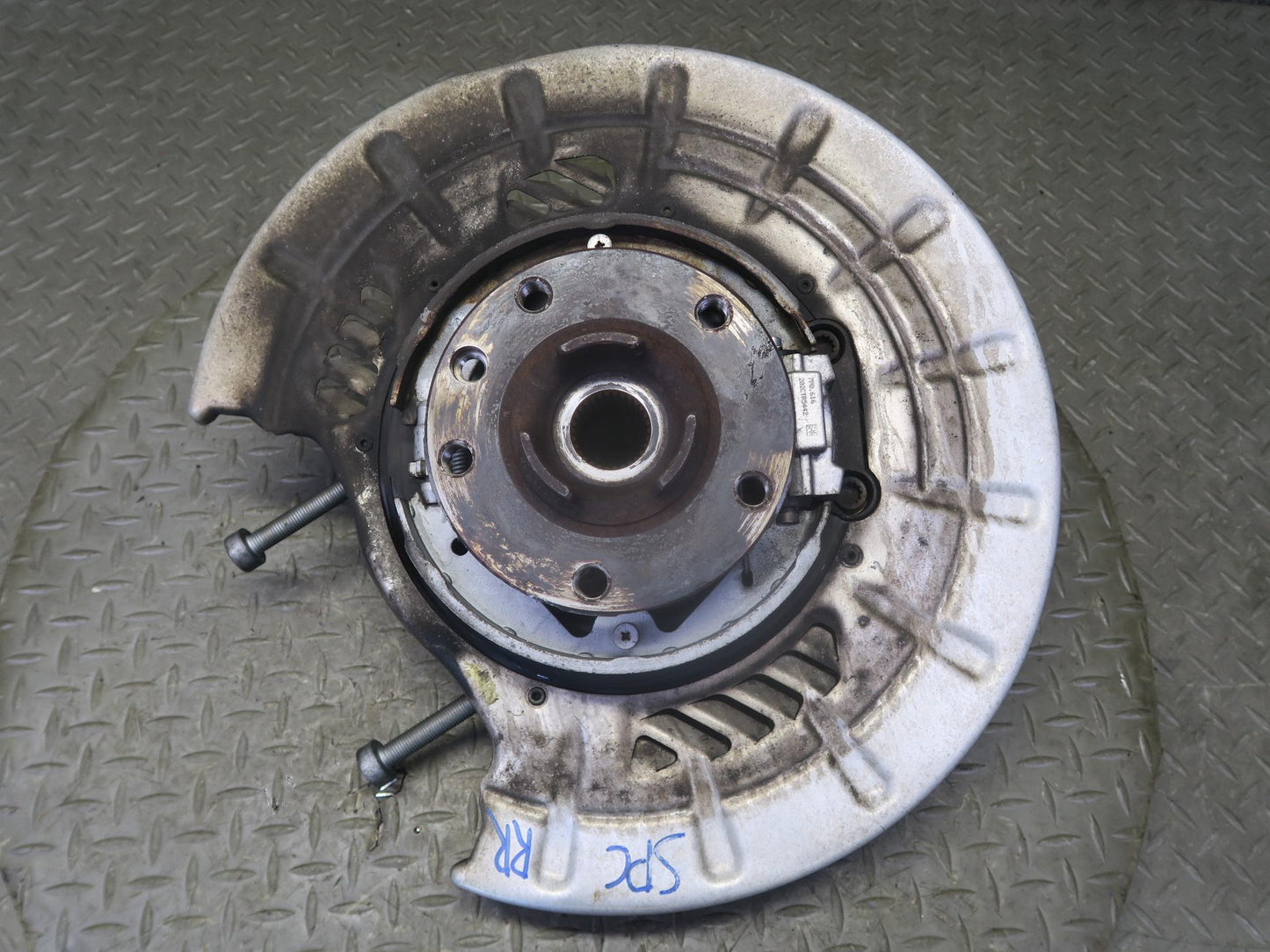 2011-2018 Porsche Cayenne 958 AWD Rear Right Spindle Knuckle Wheel Hub Bearing