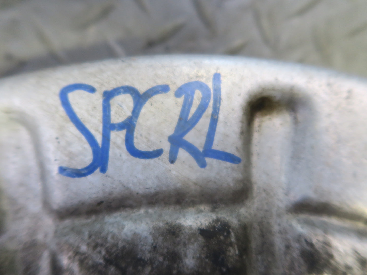 2011-2018 Porsche Cayenne 958 AWD Rear Left Spindle Knuckle Wheel Hub Bearing