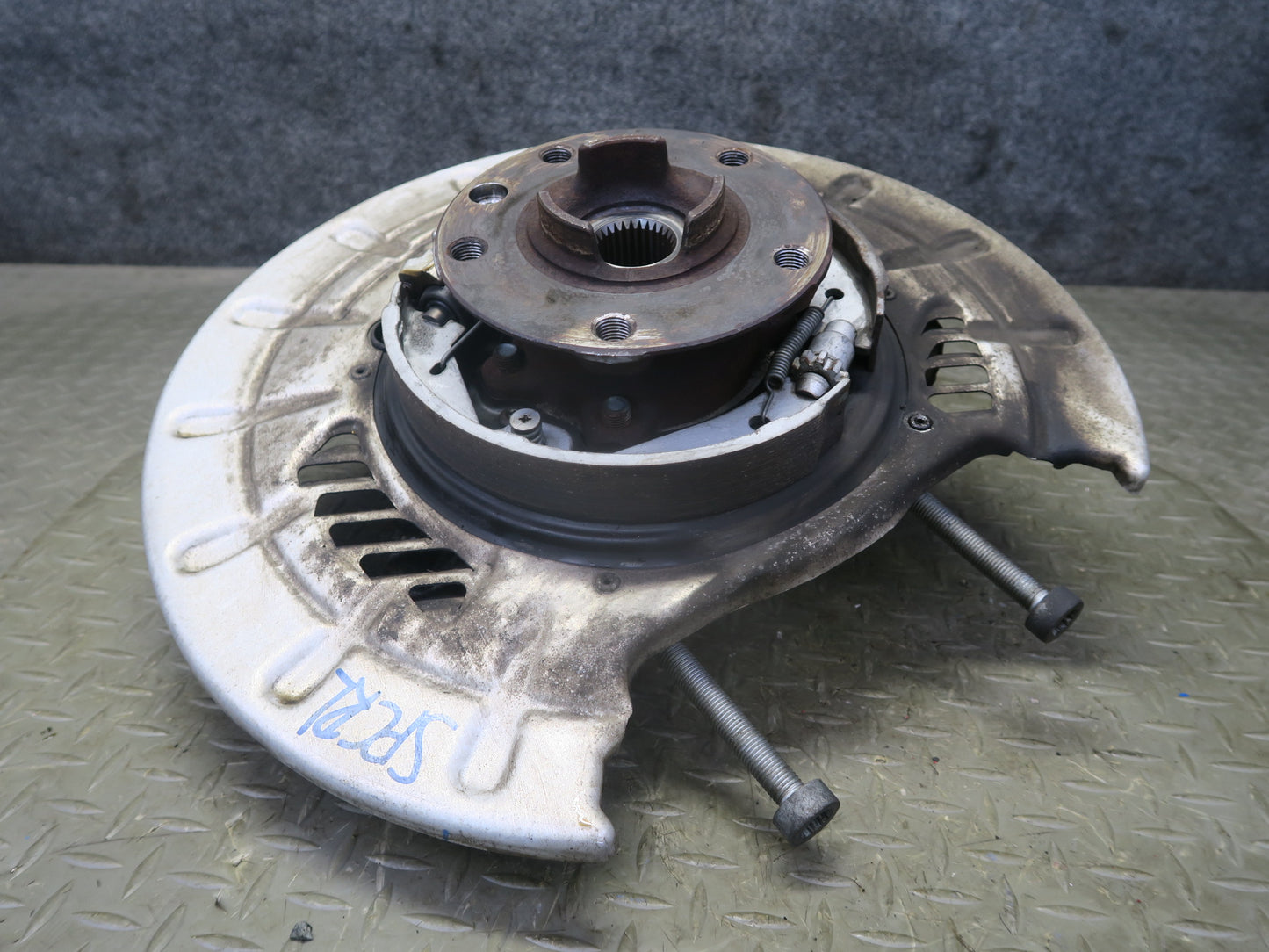 2011-2018 Porsche Cayenne 958 AWD Rear Left Spindle Knuckle Wheel Hub Bearing