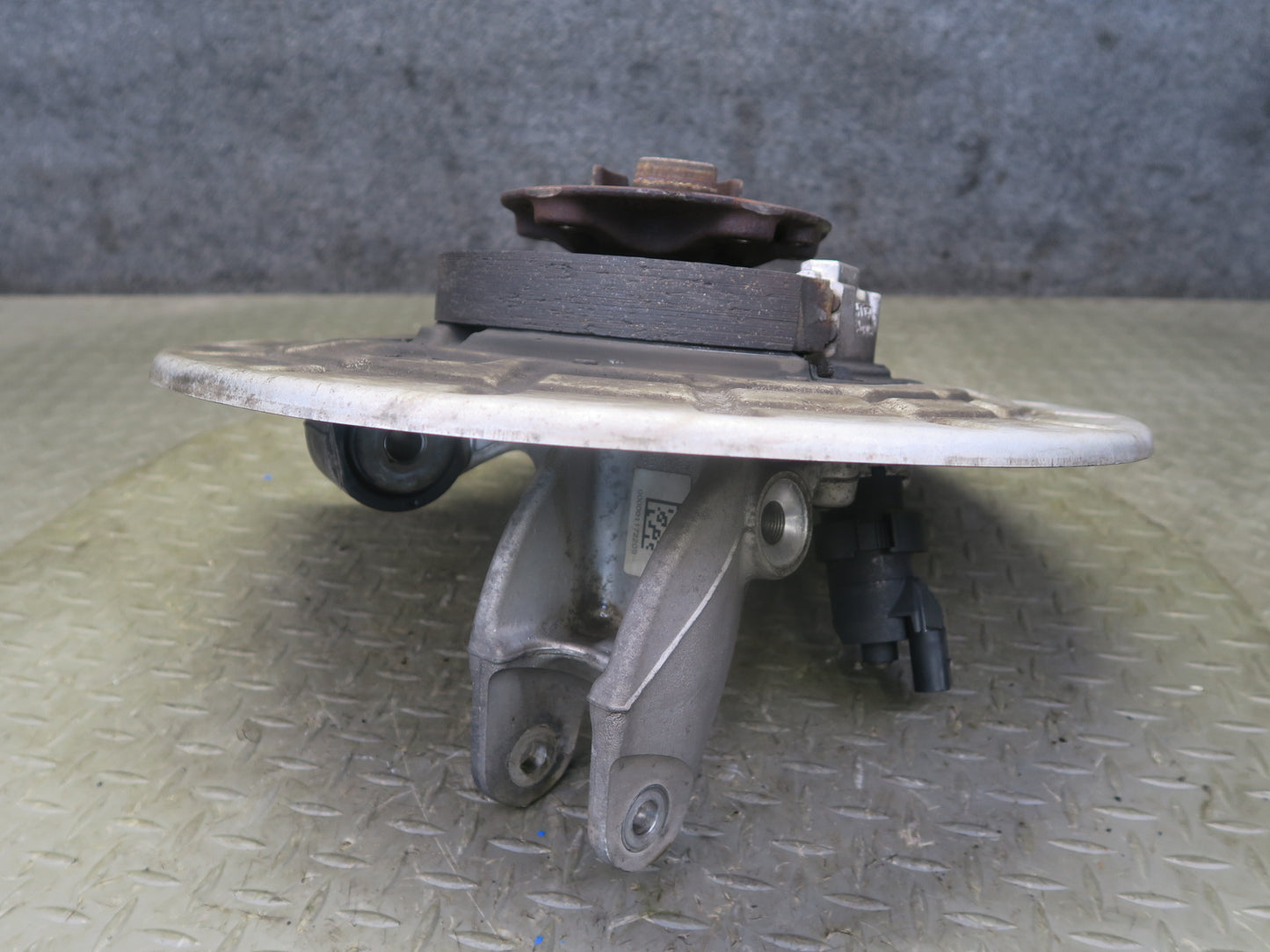 2011-2018 Porsche Cayenne 958 AWD Rear Left Spindle Knuckle Wheel Hub Bearing