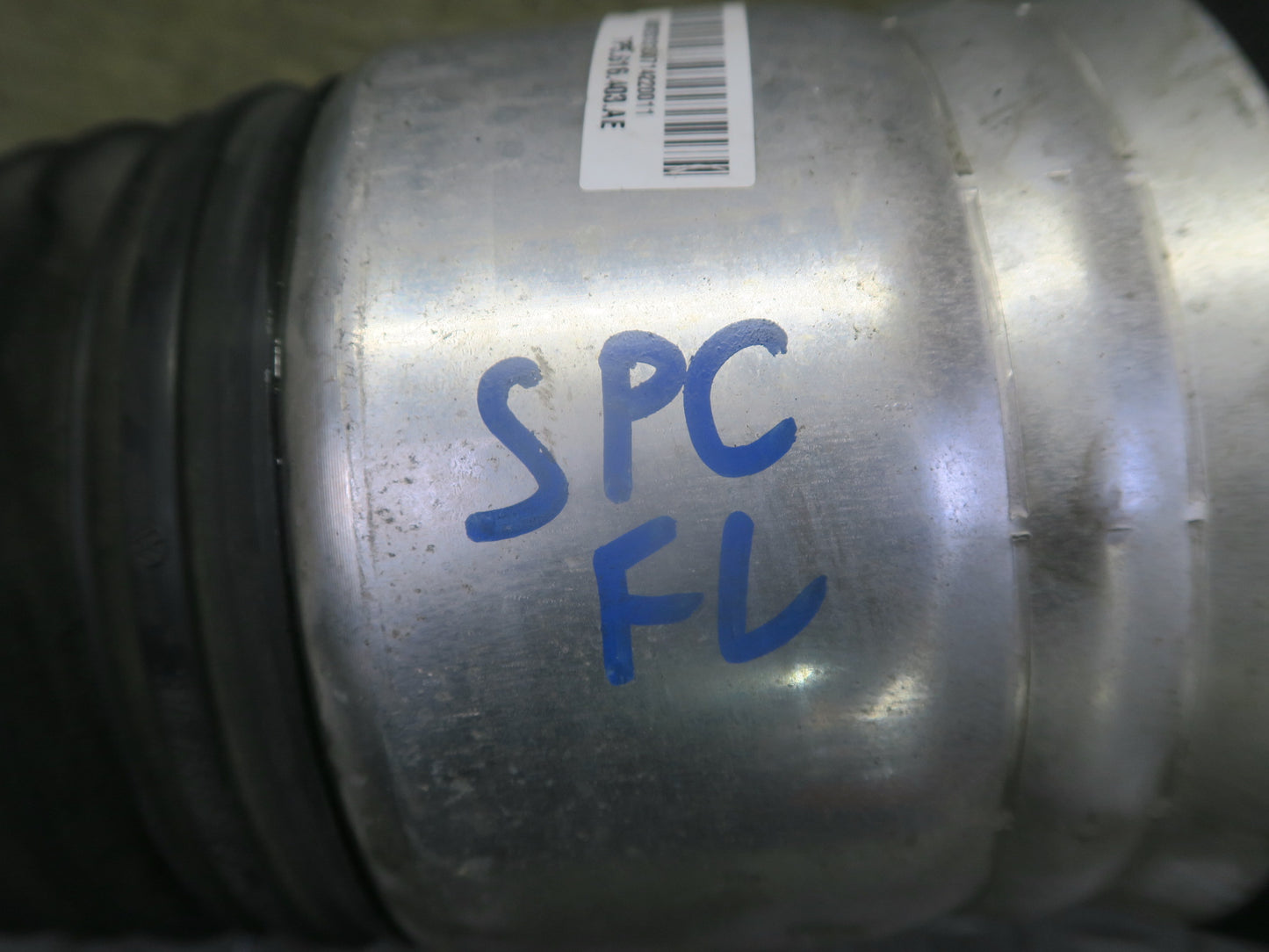 2011-2018 Porsche Cayenne 958 4.8L Turbo AWD Front Left Air Shock Strut Absorber