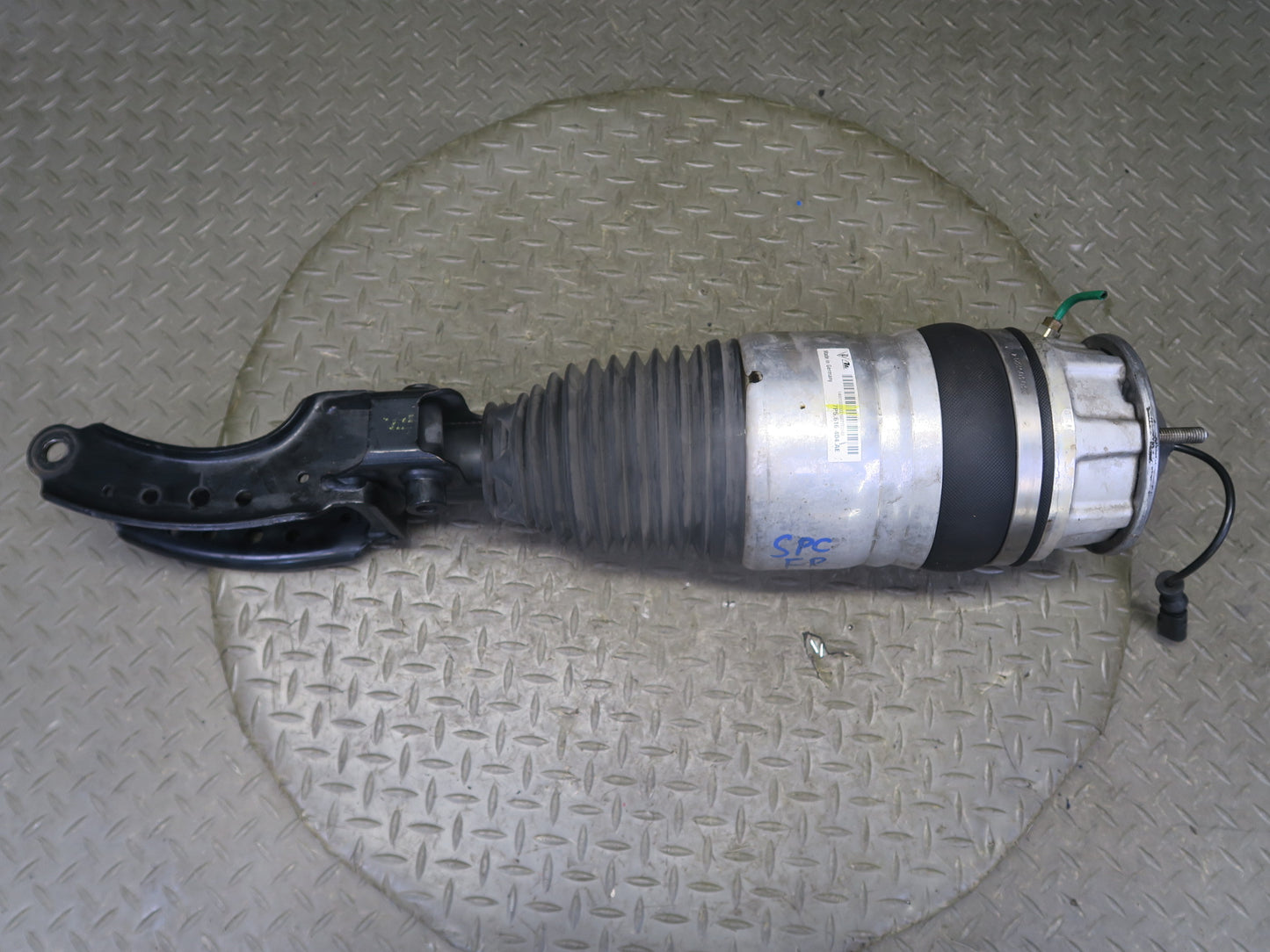 2011-2018 Porsche Cayenne 958 4.8 Turbo AWD Front Right Air Shock Strut Absorber