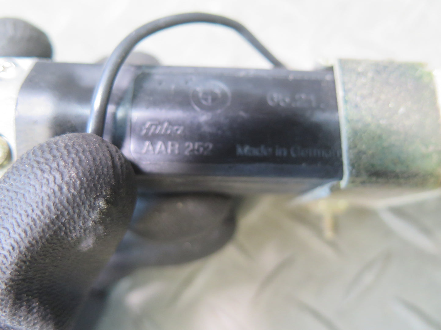 94-99 BMW E36 318iC Convertible Radio Antenna Assembly OEM