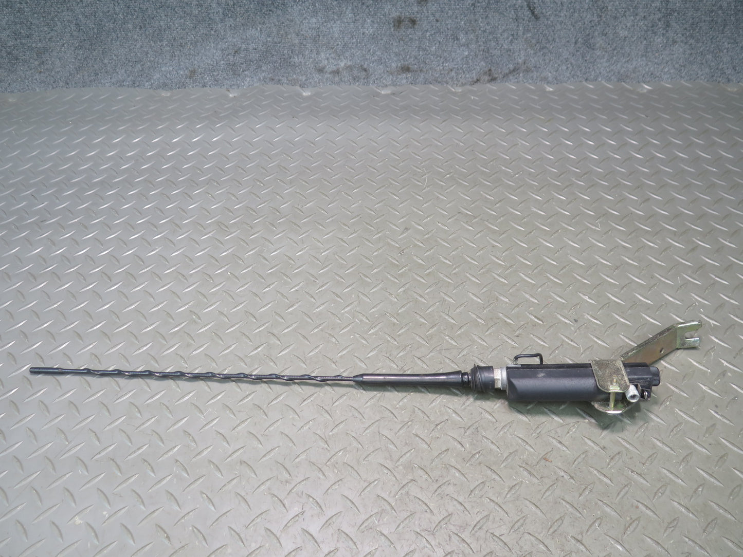 94-99 BMW E36 318iC Convertible Radio Antenna Assembly OEM