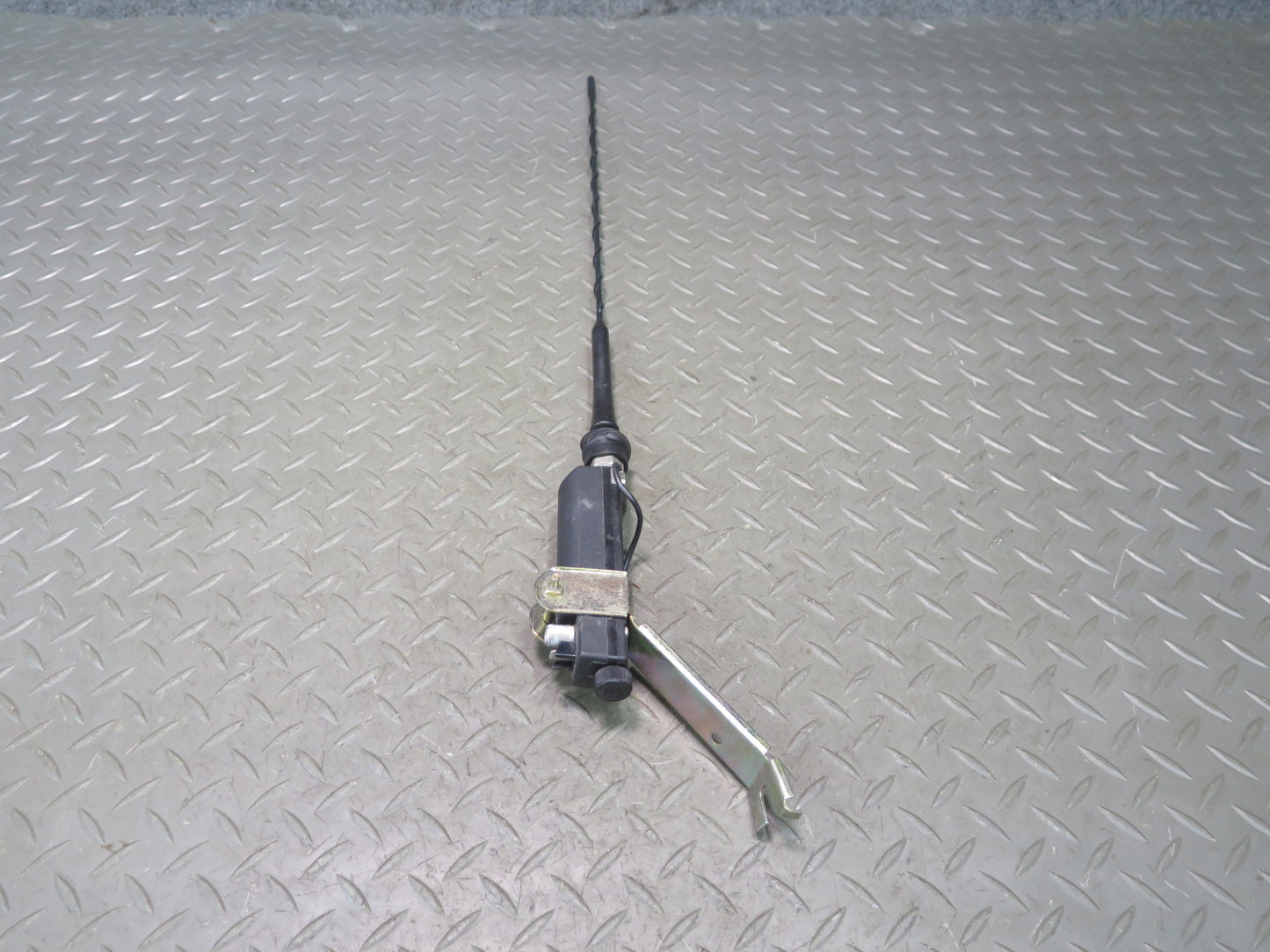 94-99 BMW E36 318iC Convertible Radio Antenna Assembly OEM