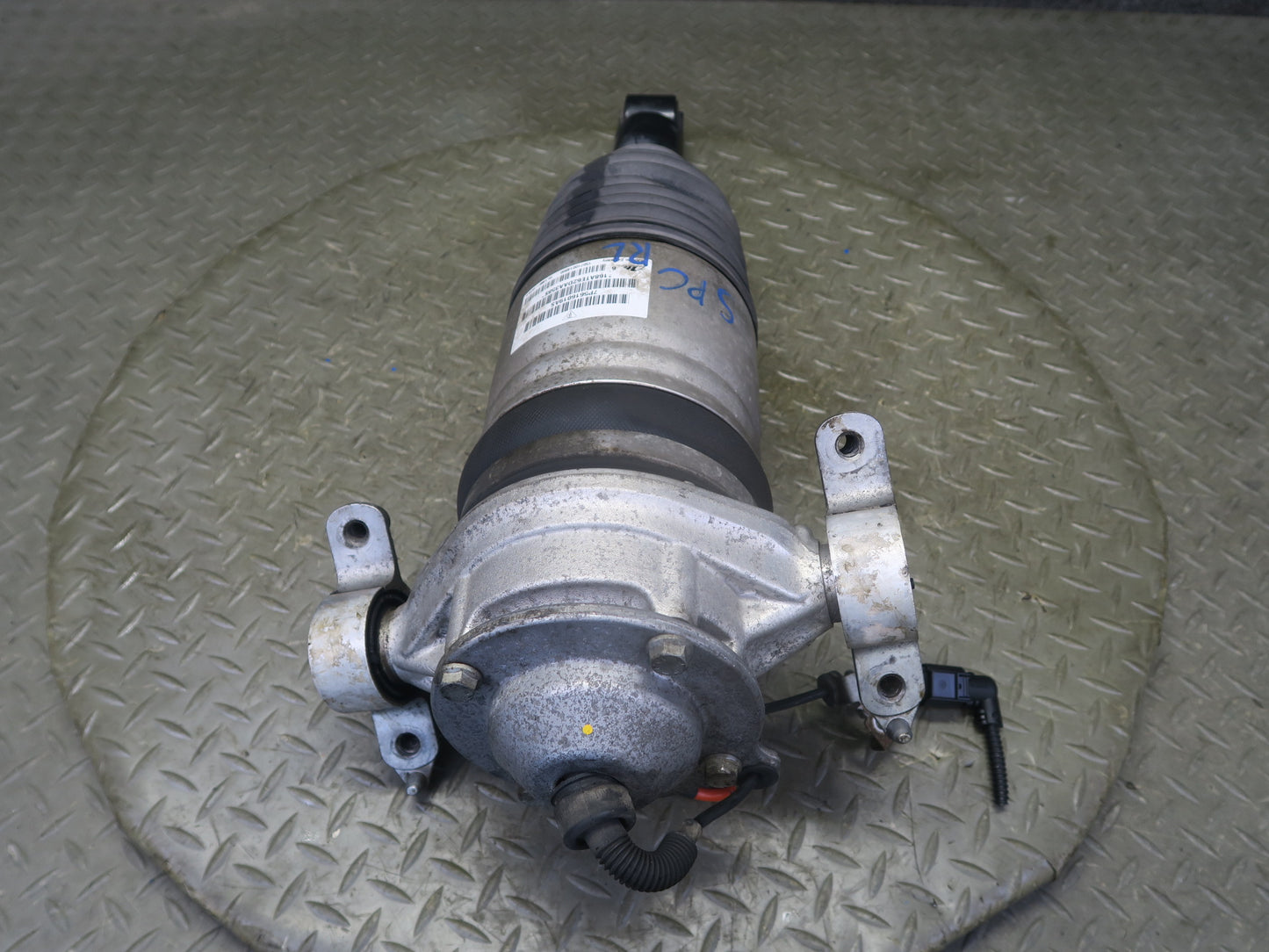 2011-2018 Porsche Cayenne 958 4.8L Turbo AWD Rear Left Air Shock Strut Absorber