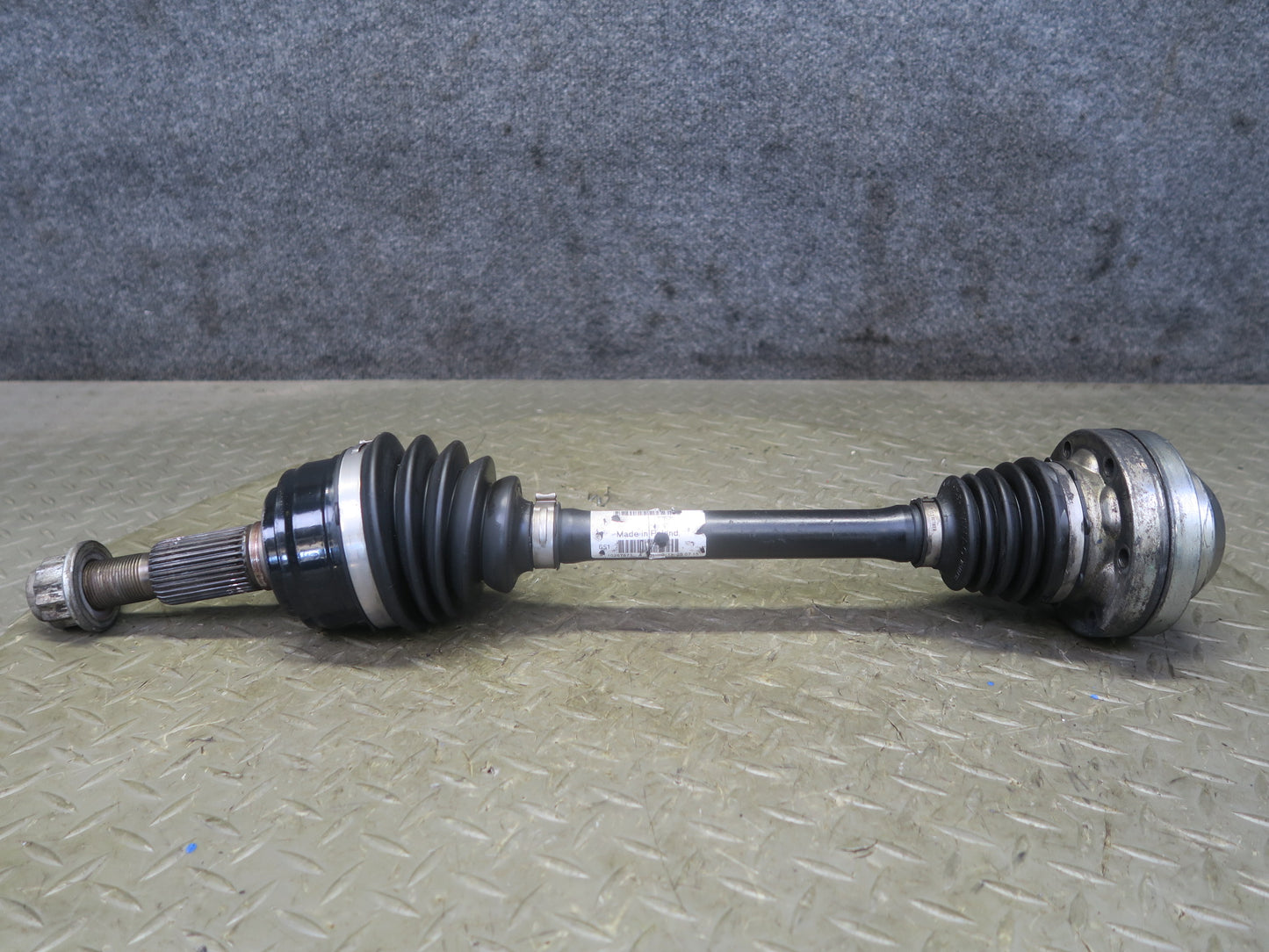 2011-2018 Porsche Cayenne 958 AWD Front Left or Right Suspension Axle Shaft