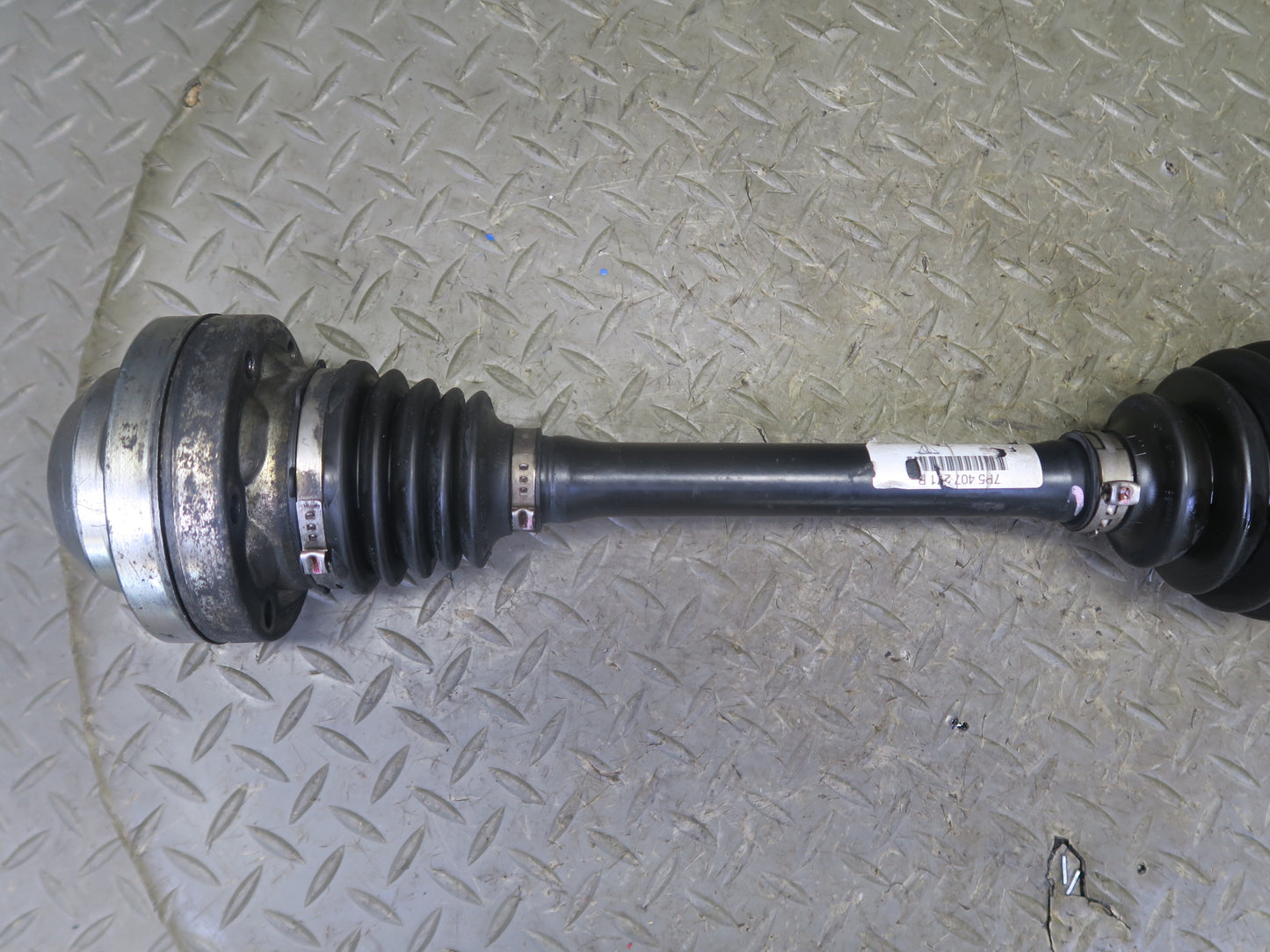2011-2018 Porsche Cayenne 958 AWD Front Left or Right Suspension Axle Shaft