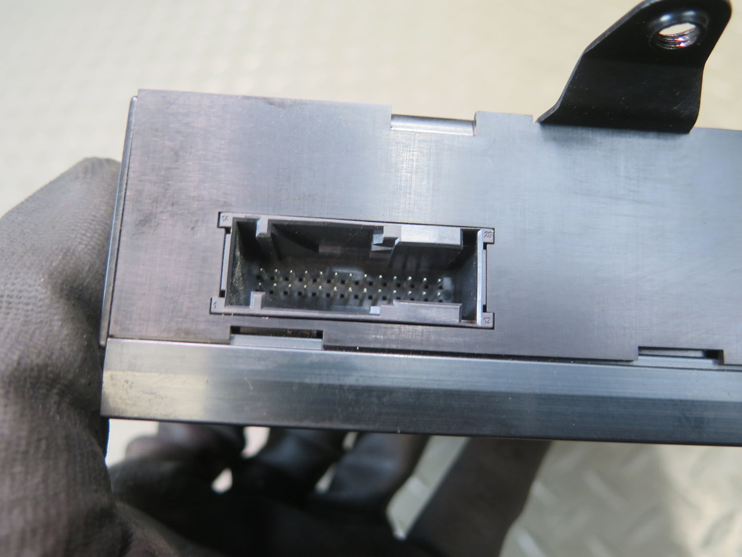 96-99 BMW E36 318iC Convertible Alpine Audio Amplifier AMP 8371023 OEM