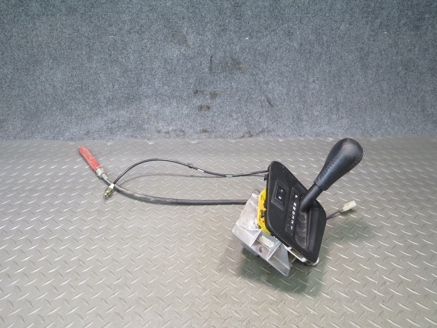 96-99 BMW E36 318IC A/T Automatic Transmission Shifter Assembly w Cable OEM