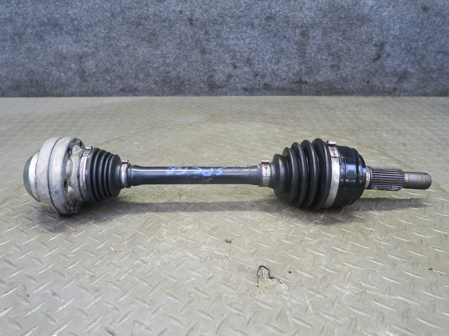 2011-2018 Porsche Cayenne 958 AWD Front Left or Right Suspension Axle Shaft