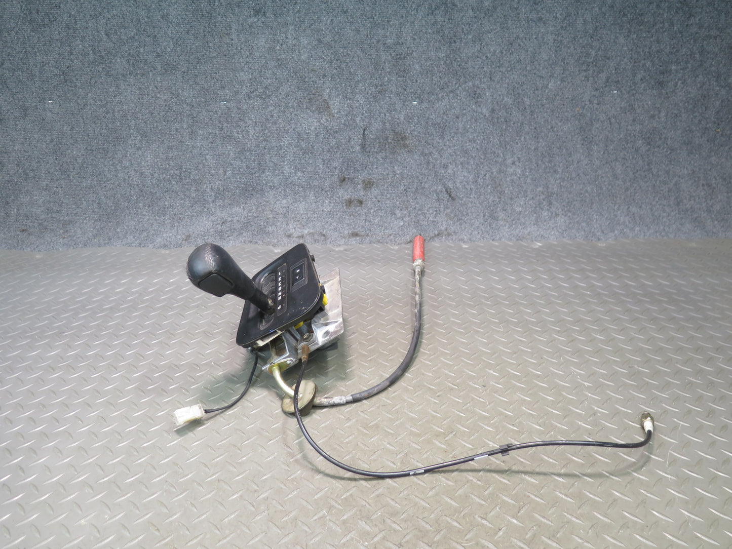 96-99 BMW E36 318IC A/T Automatic Transmission Shifter Assembly w Cable OEM