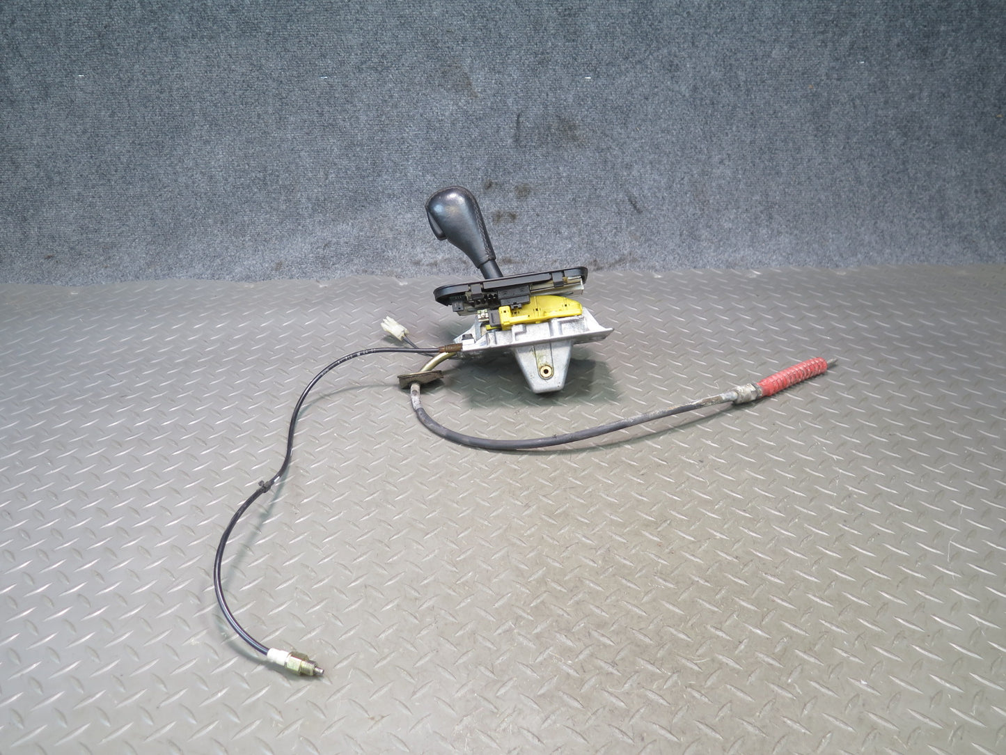 96-99 BMW E36 318IC A/T Automatic Transmission Shifter Assembly w Cable OEM