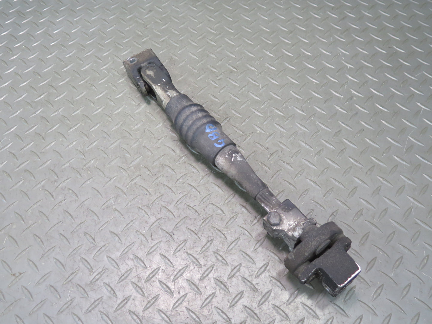 95-99 BMW E36 318ic Steering Column Lower U Joint Shaft OEM
