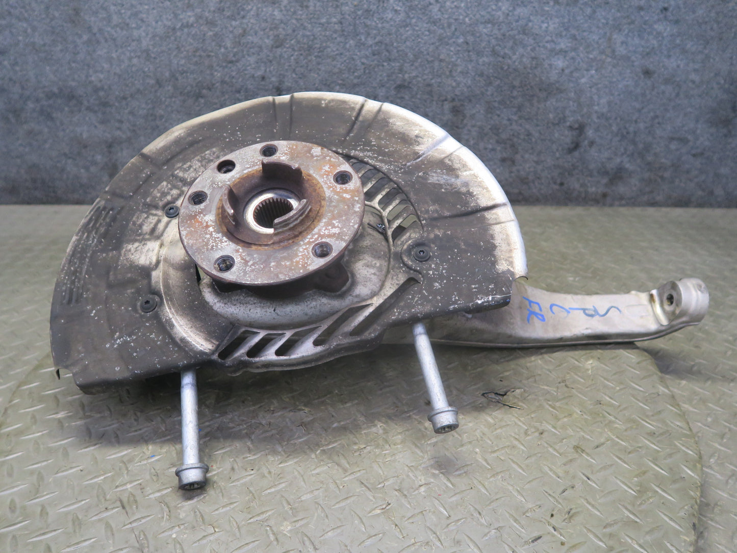 2011-2018 Porsche Cayenne 958 AWD Front Right Spindle Knuckle Wheel Hub Bearing