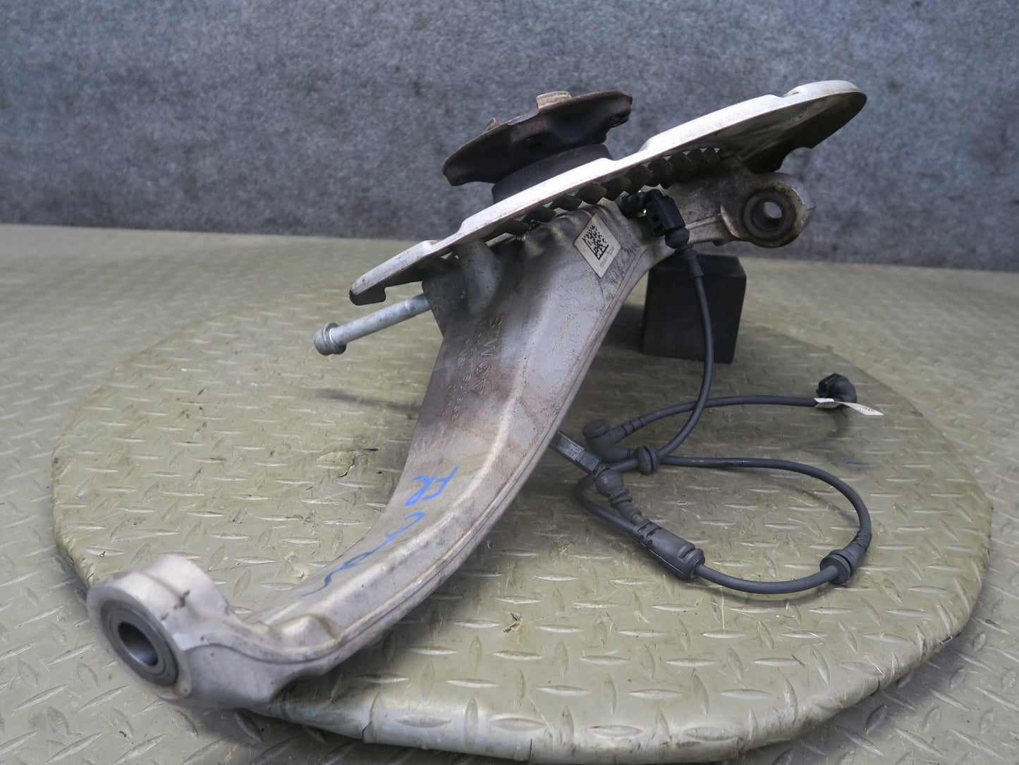 2011-2018 Porsche Cayenne 958 AWD Front Right Spindle Knuckle Wheel Hub Bearing