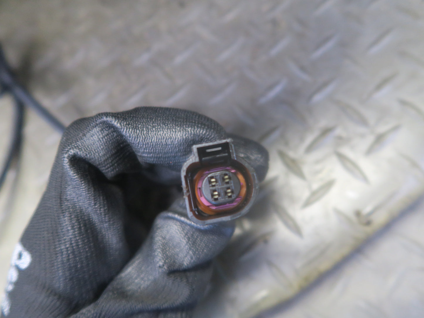 2011-2018 Porsche Cayenne 958 AWD Front Right Spindle Knuckle Wheel Hub Bearing