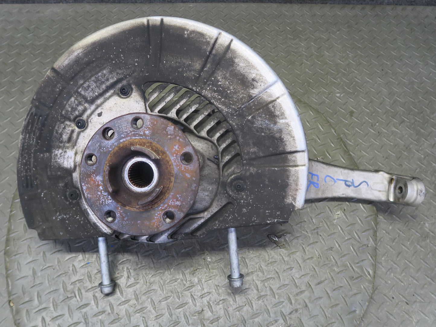 2011-2018 Porsche Cayenne 958 AWD Front Right Spindle Knuckle Wheel Hub Bearing