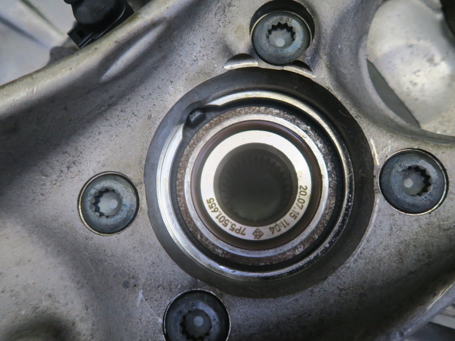 2011-2018 Porsche Cayenne 958 AWD Front Right Spindle Knuckle Wheel Hub Bearing