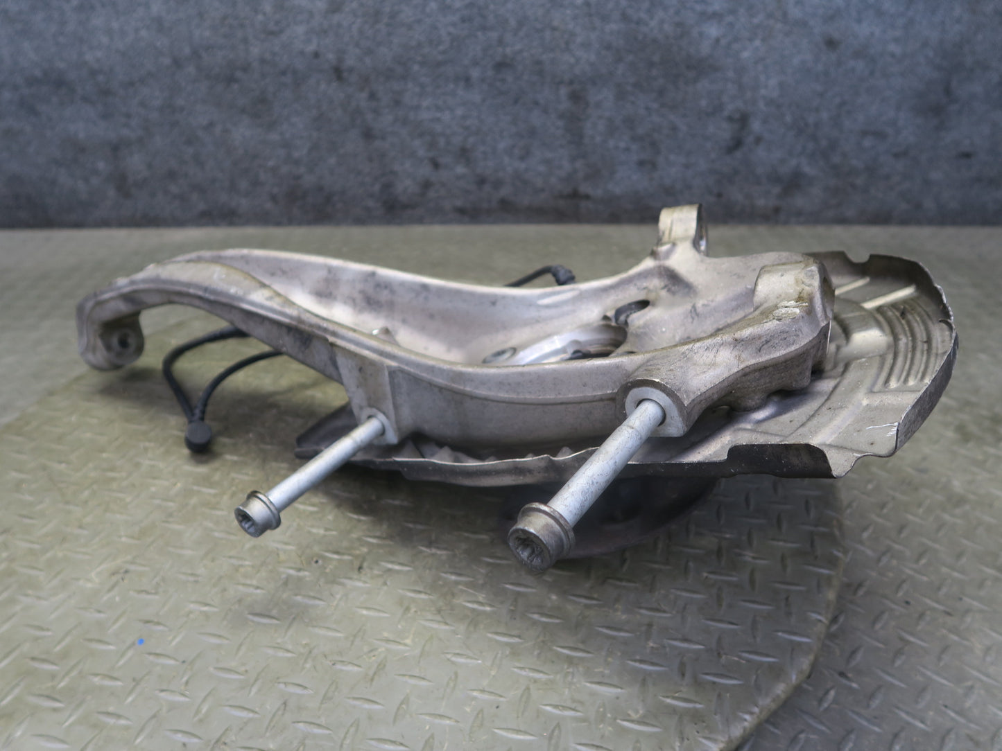 2011-2018 Porsche Cayenne 958 AWD Front Right Spindle Knuckle Wheel Hub Bearing