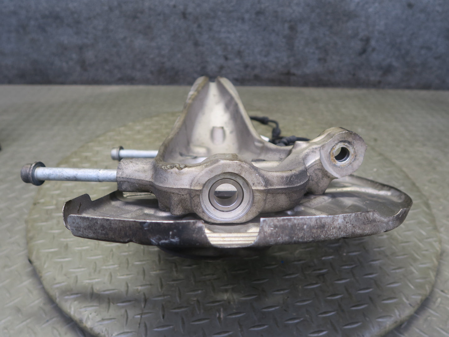 2011-2018 Porsche Cayenne 958 AWD Front Right Spindle Knuckle Wheel Hub Bearing