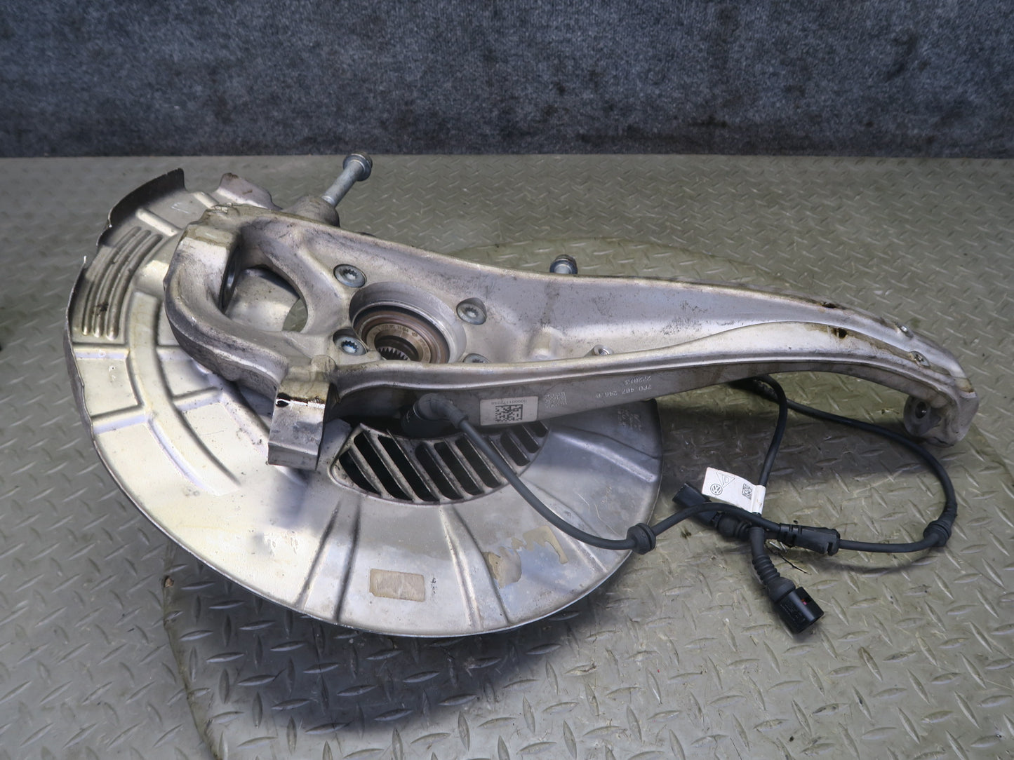 2011-2018 Porsche Cayenne 958 AWD Front Right Spindle Knuckle Wheel Hub Bearing