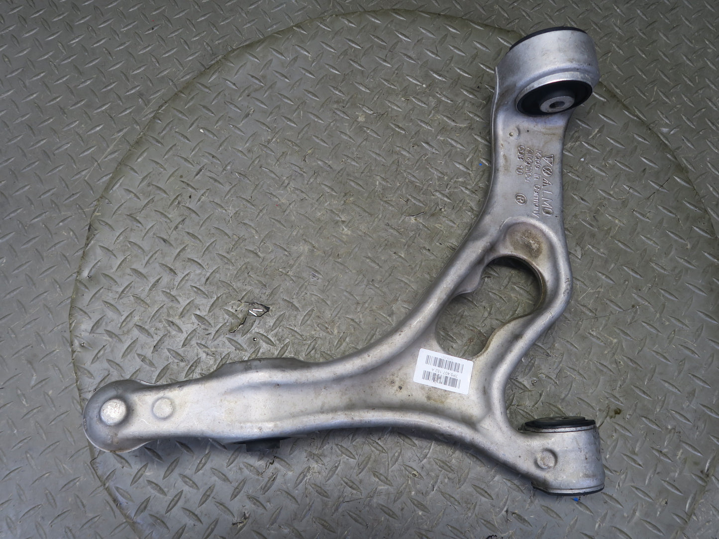 2011-2018 Porsche Cayenne 958 Front Right Upper & Lower Control Arm Set